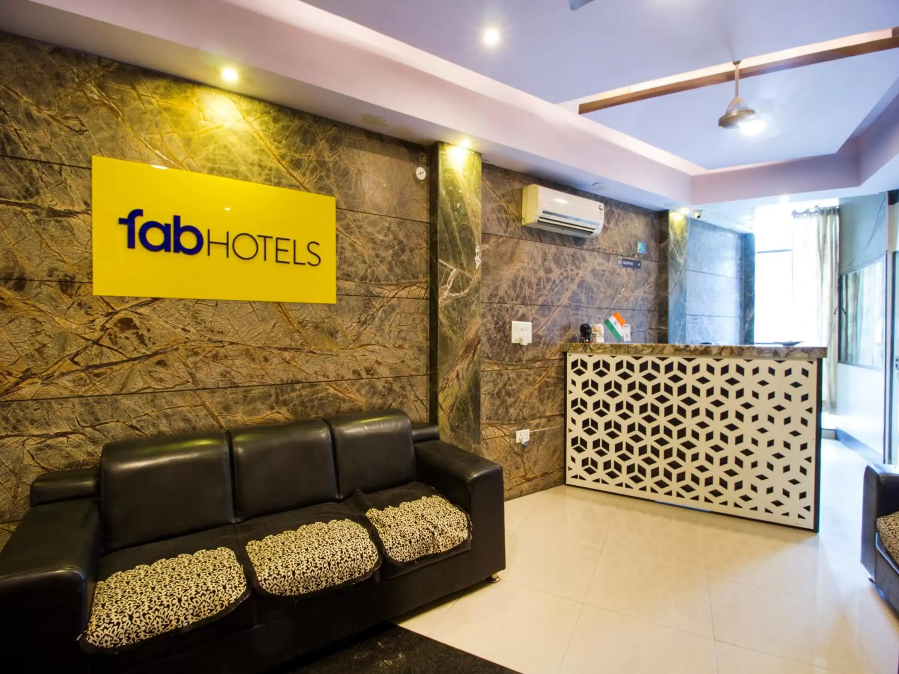 Lobby or reception, Lobby/Reception in FabExpress Travelers Lodge Lobby or reception, Lobby/Reception in FabExpress Travelers Lodge