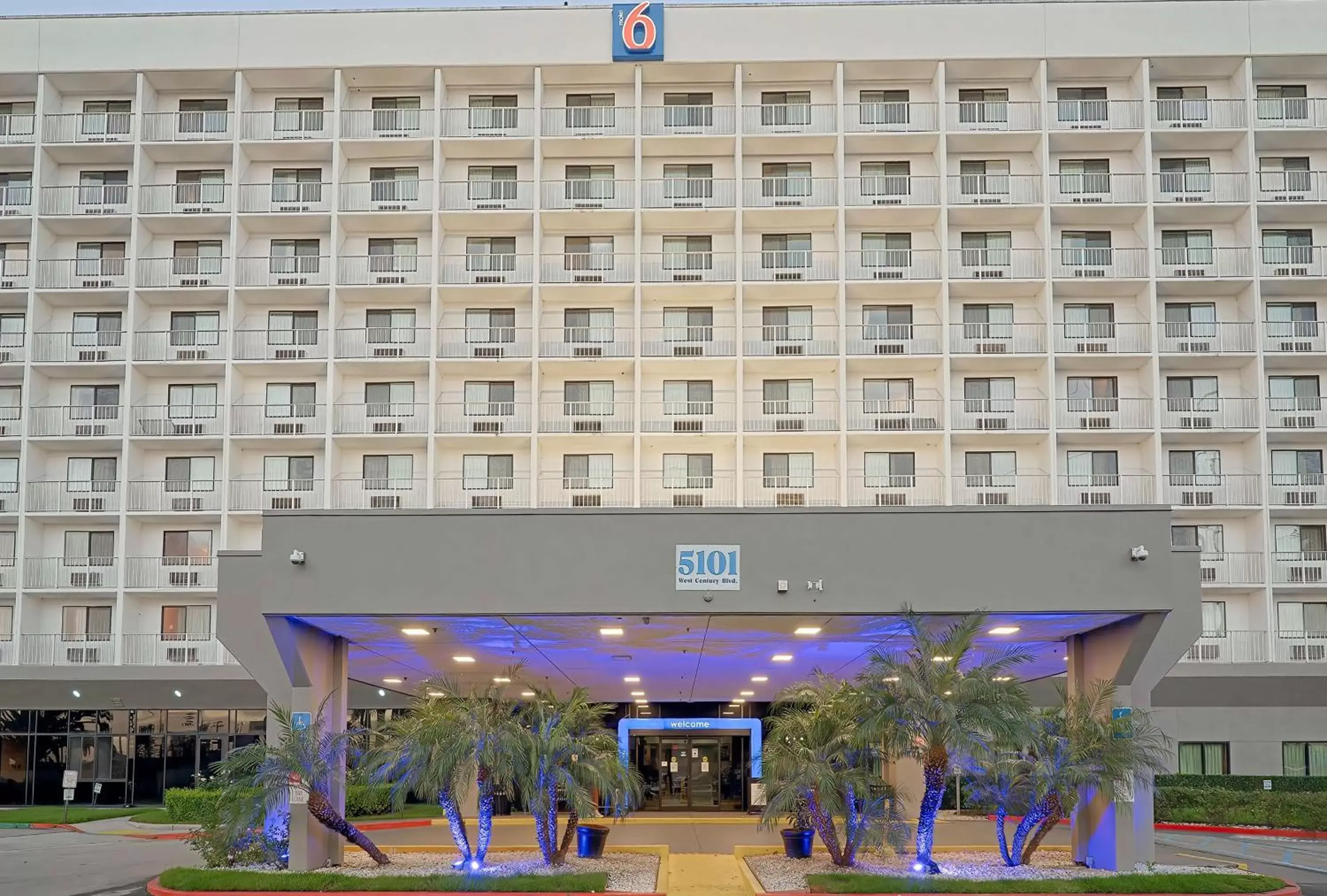 Property Building in Motel 6-Los Angeles, CA - Los Angeles - LAX