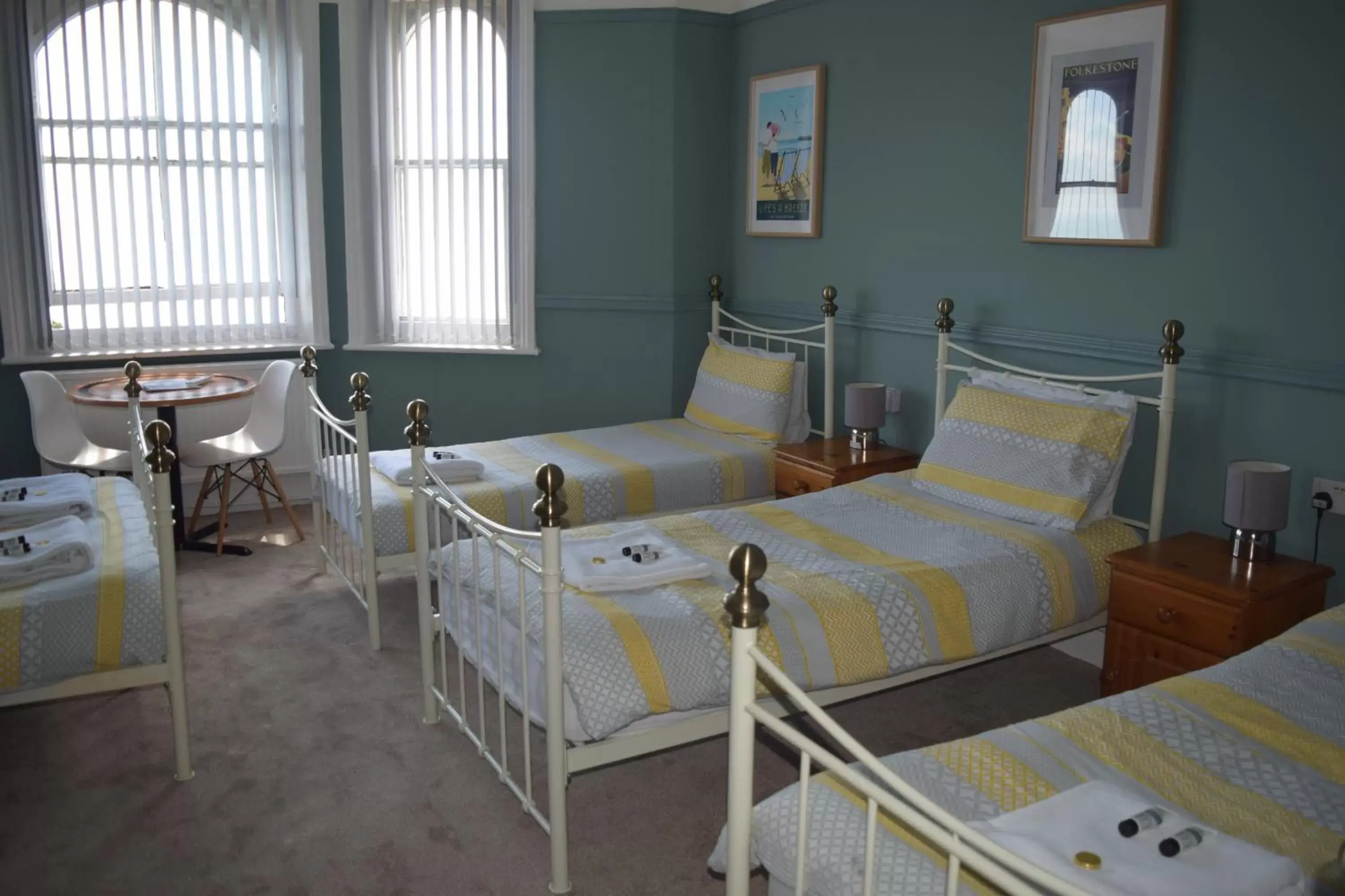 Photo of the whole room, Bed in Westward Ho Hotel