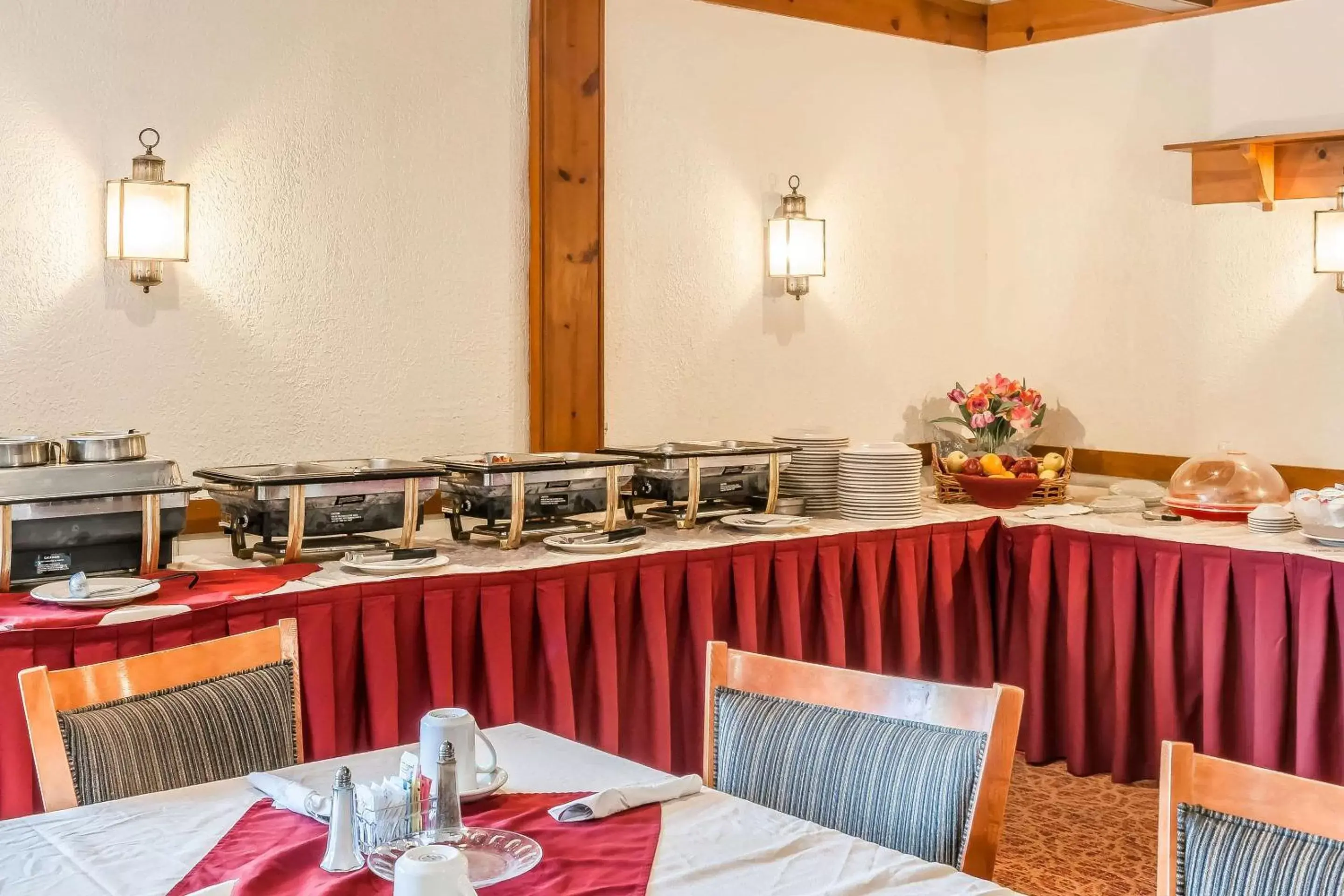 Restaurant/Places to Eat in Quality Inn Gallipolis