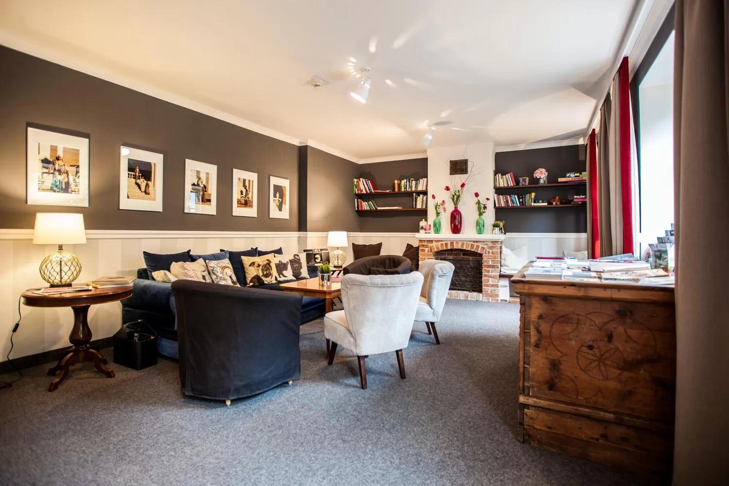 Communal lounge/ TV room in Hotel Markus Sittikus Salzburg