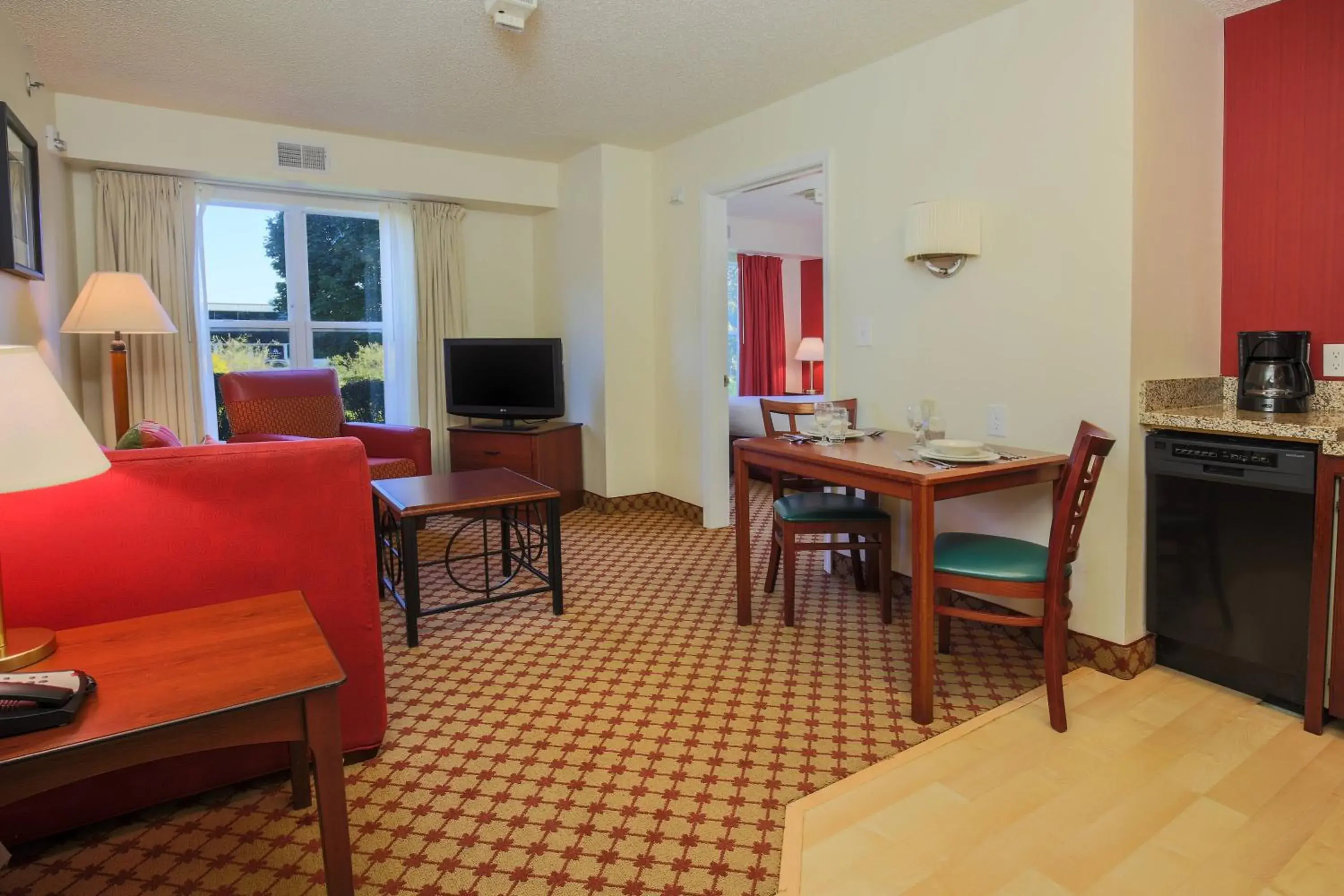Bedroom, Dining Area in Residence Inn by Marriott Flint Grand Blanc