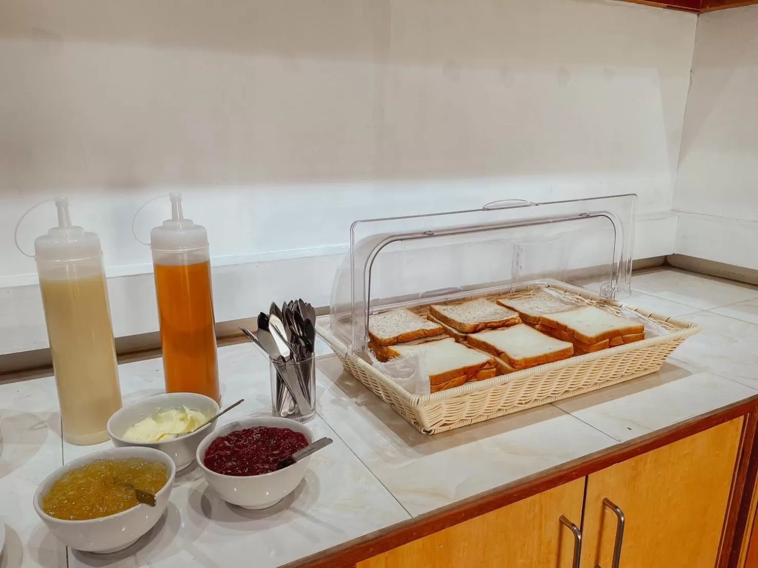 Breakfast in Hotel De Khuvieng