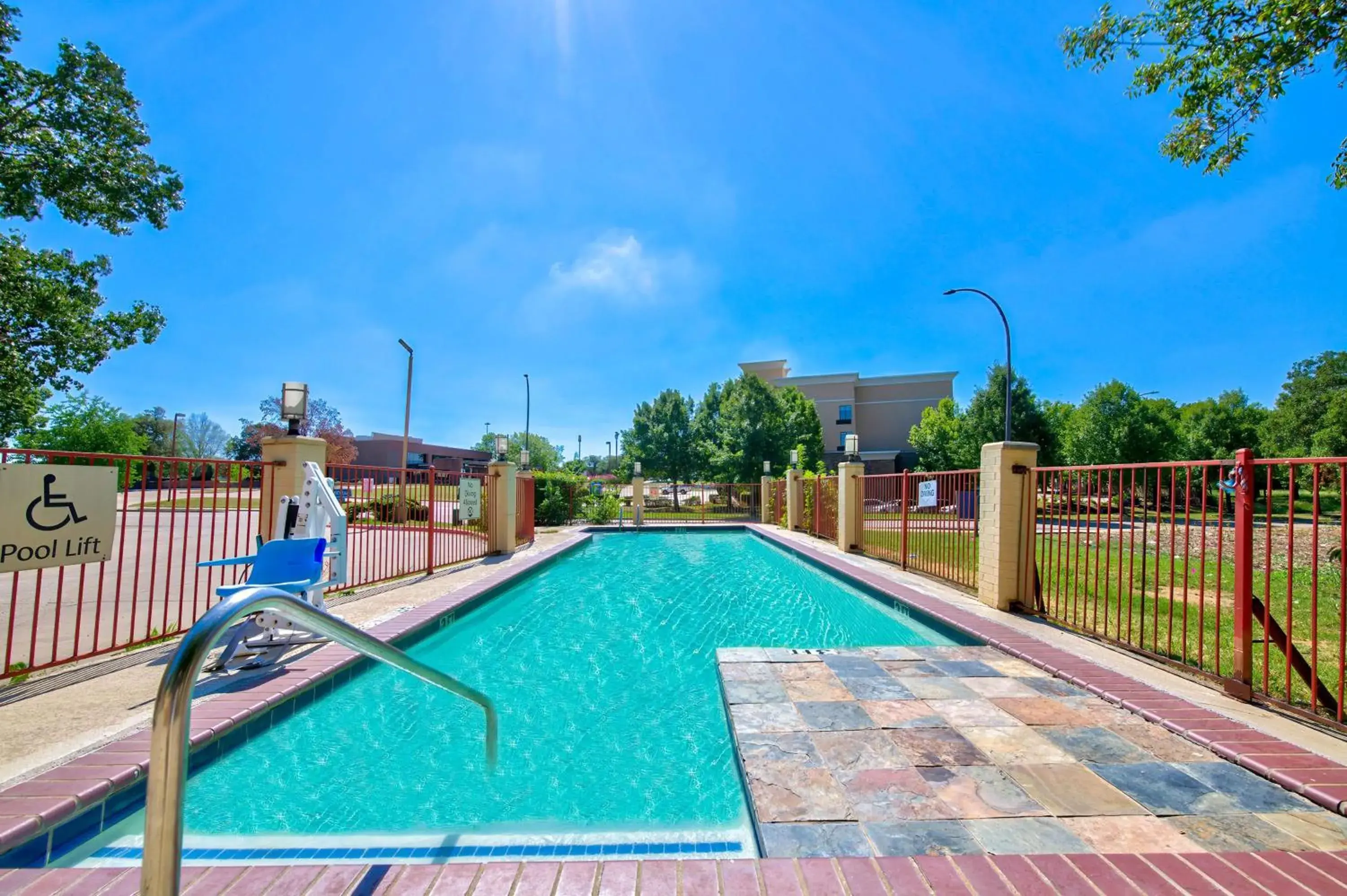 Pool view, Swimming Pool in Motel 6-Arlington, TX