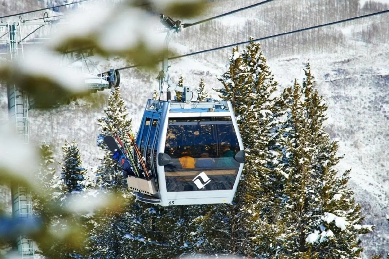 Skiing, Bird's-eye View in Bluegreen's StreamSide at Vail