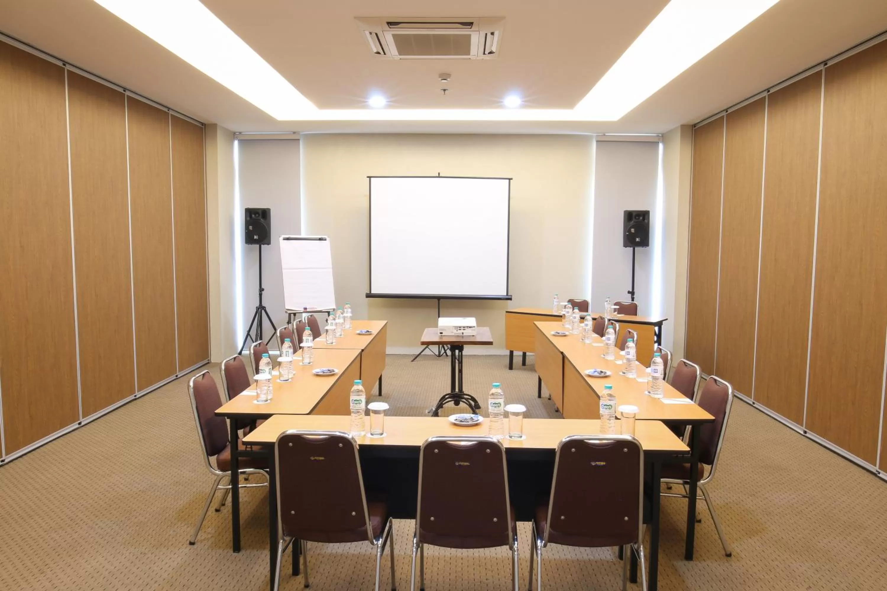 Meeting/conference room in Terraz Tree Hotel Jakarta