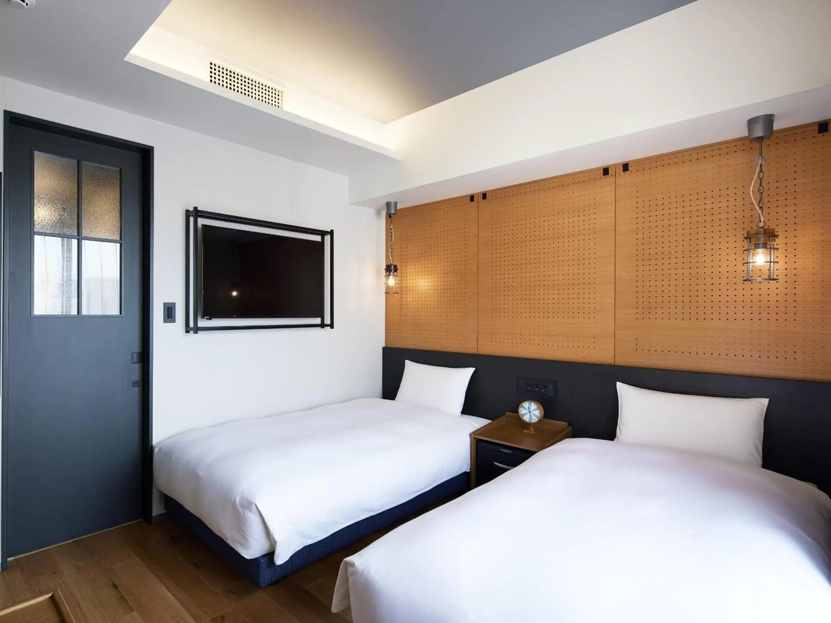 Bedroom, Bed in LAMP LIGHT BOOKS HOTEL fukuoka