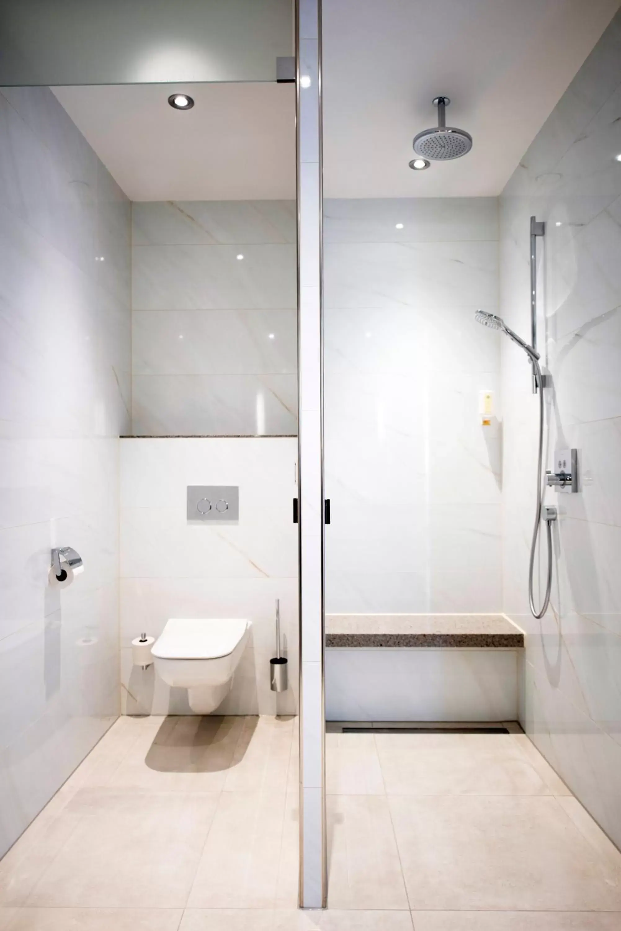 Shower, Bathroom in Sanadome Hotel & Spa Nijmegen