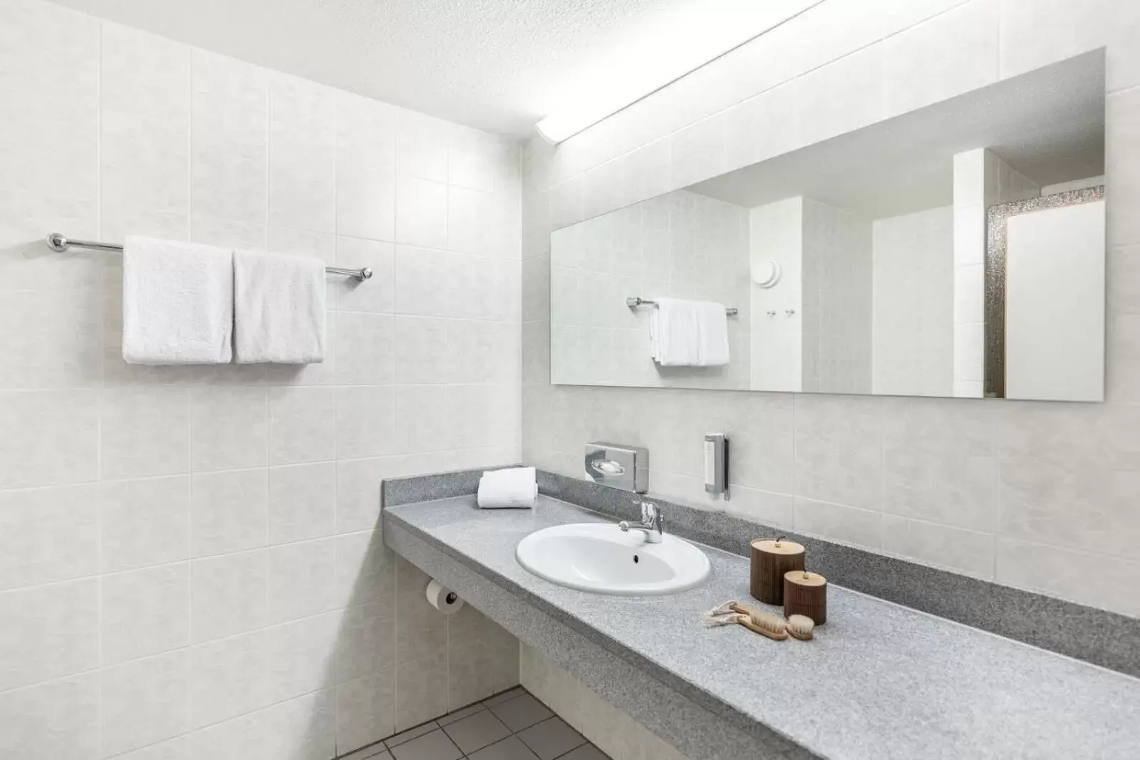 Bathroom in Select Hotel Elisenhof Mönchengladbach