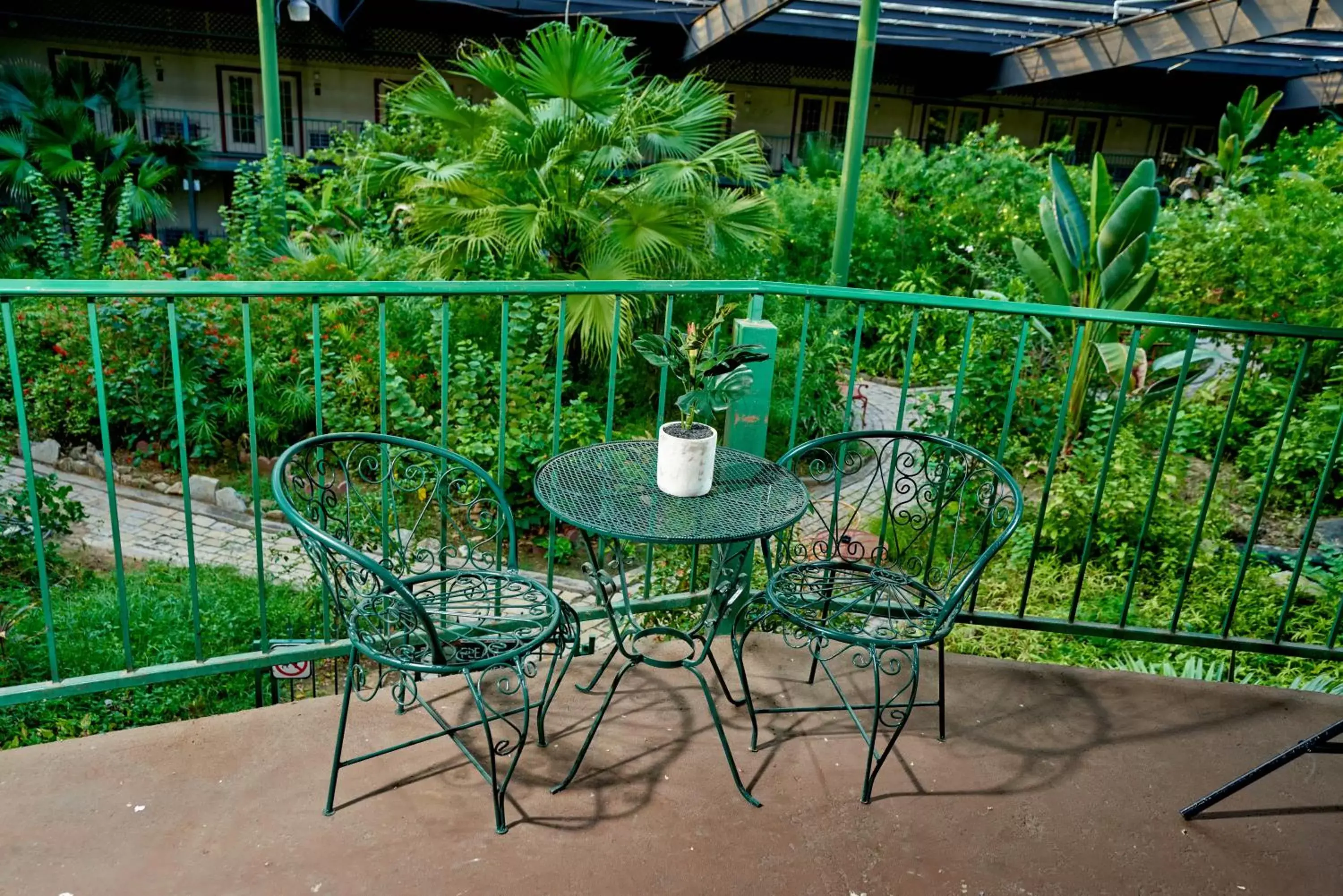 Balcony/Terrace in Family Garden Inn & Suites