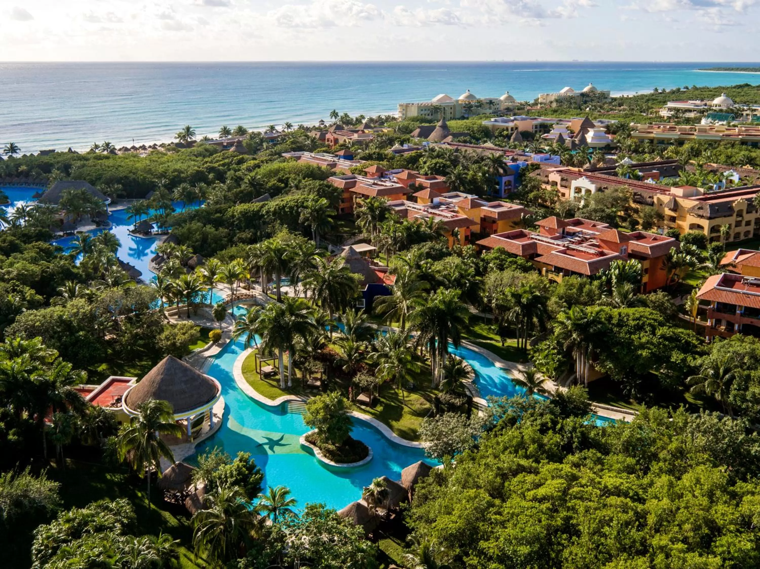 Bird's eye view in Iberostar Waves Paraíso Beach - All Inclusive