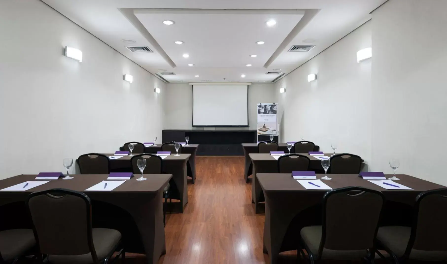 Meeting/conference room in ibis Campinas