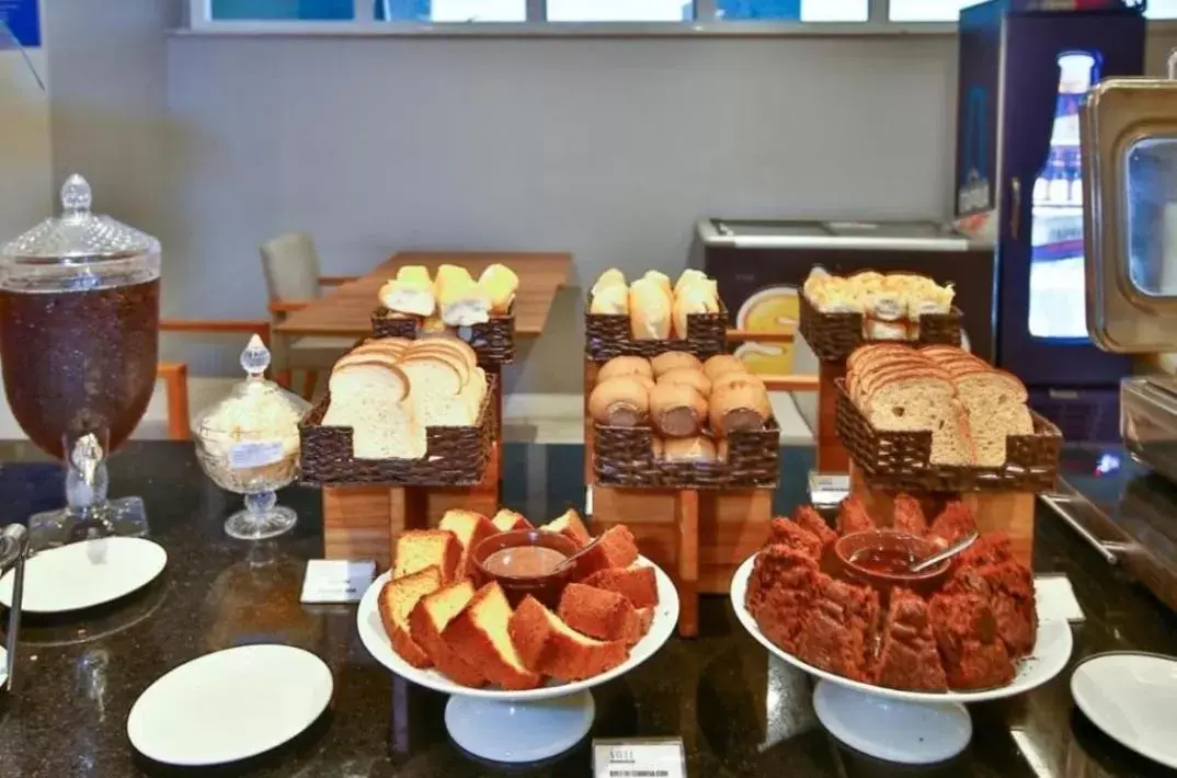 Buffet breakfast in FLAT Pelinca América Buffet breakfast in FLAT Pelinca América