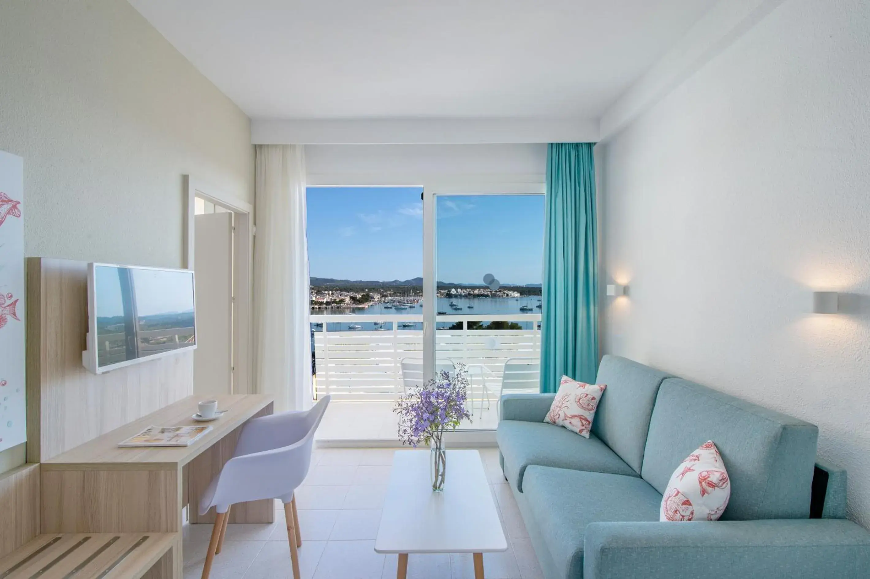 Sea view, Seating Area in Hotel Vistamar by Pierre & Vacances