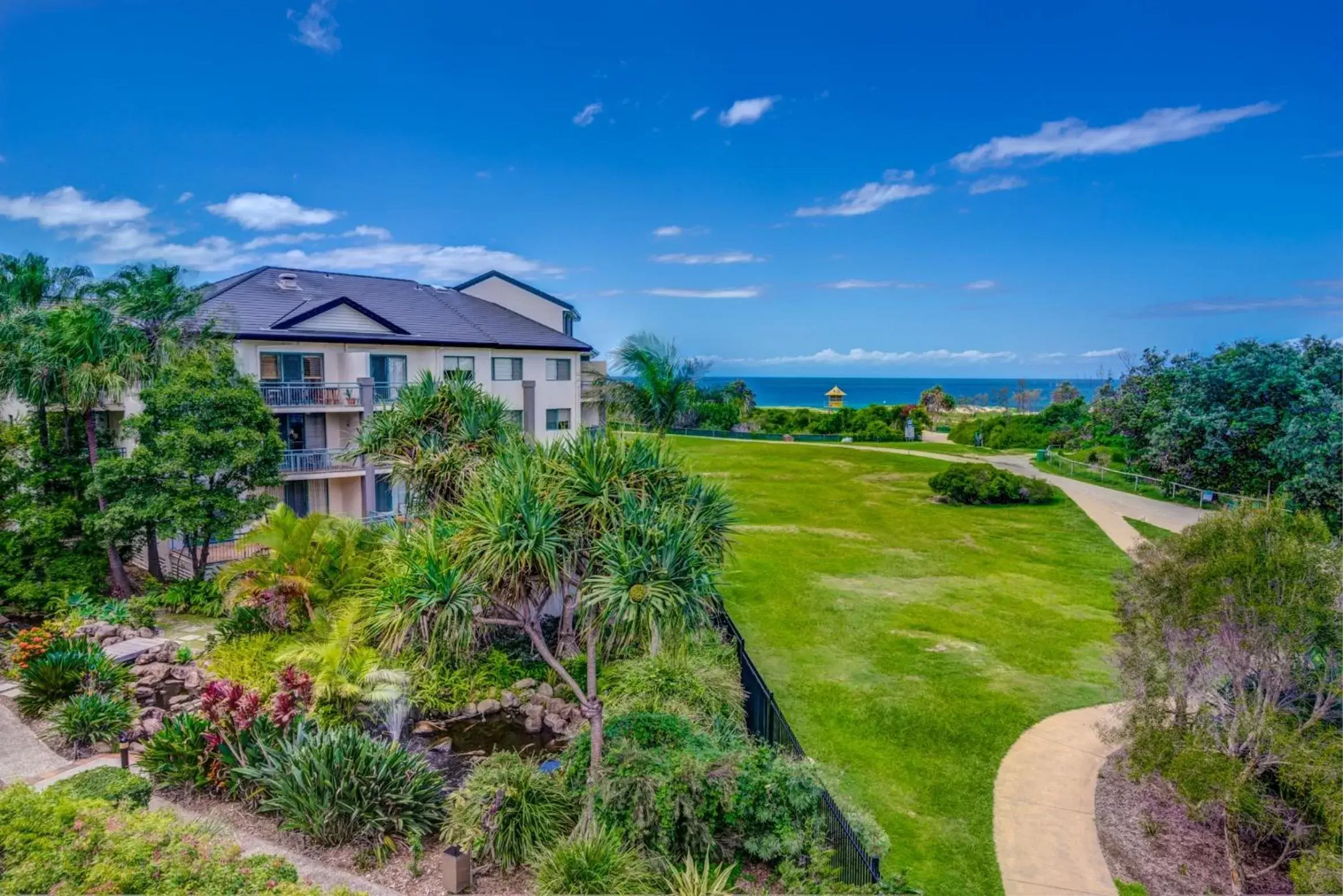 Day, Property Building in Currumbin Sands On The Beach