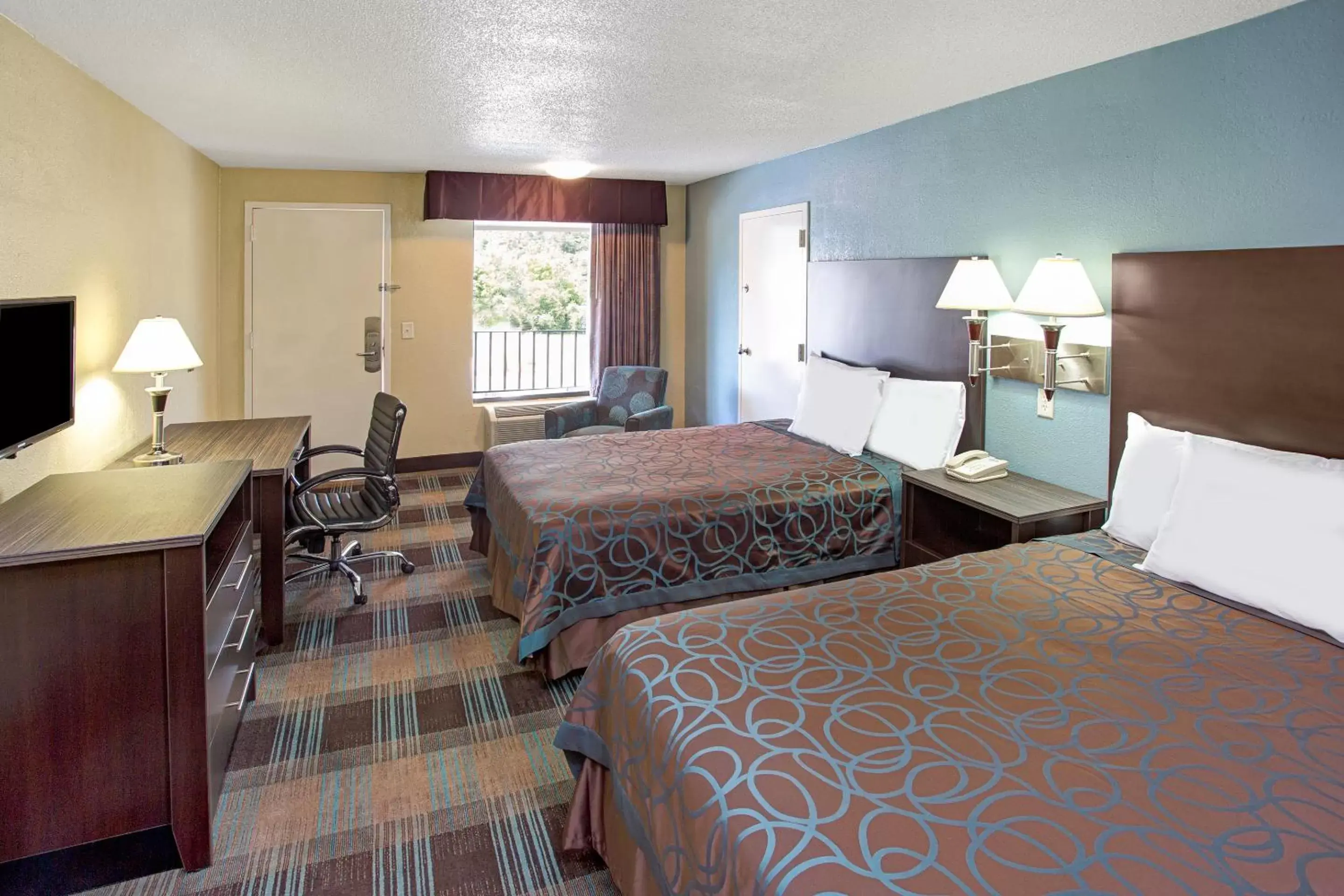 Photo of the whole room, Bed in Days Inn by Wyndham Ladson Summerville Charleston