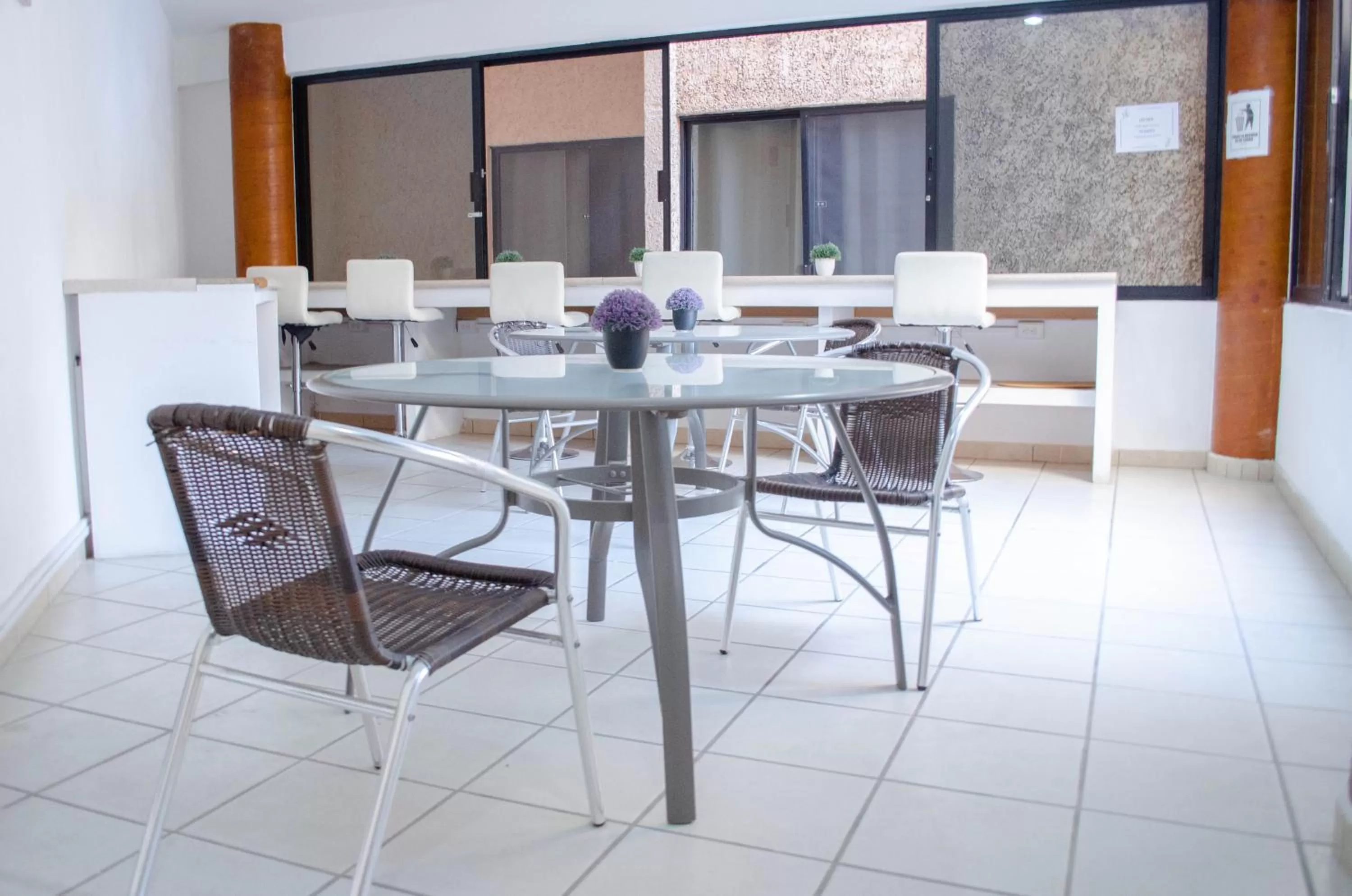Dining area in Pedregal Suites - Marina and Downtown