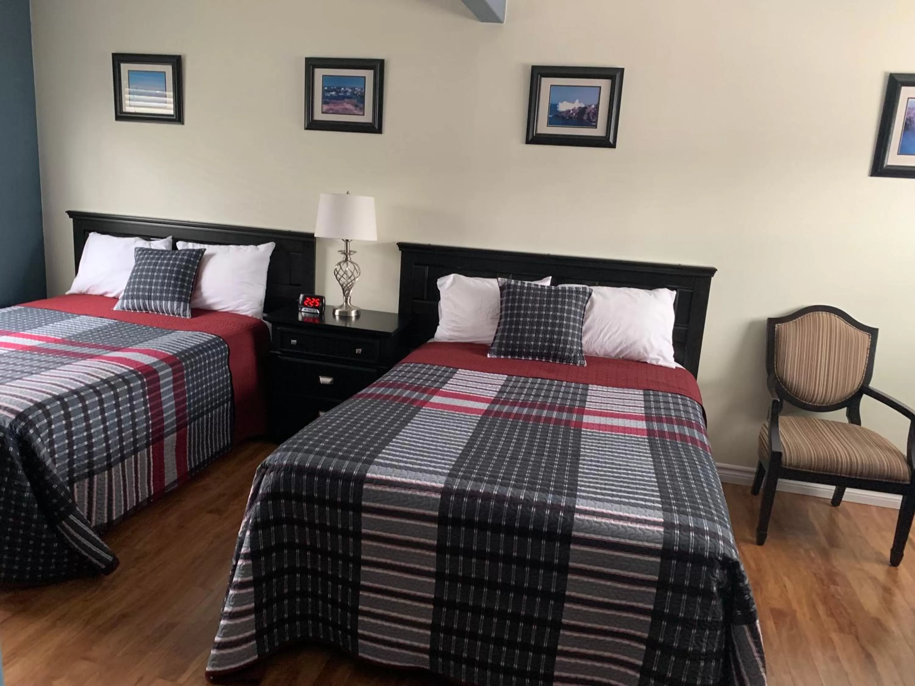 Bed in Legges Motel & Restaurant