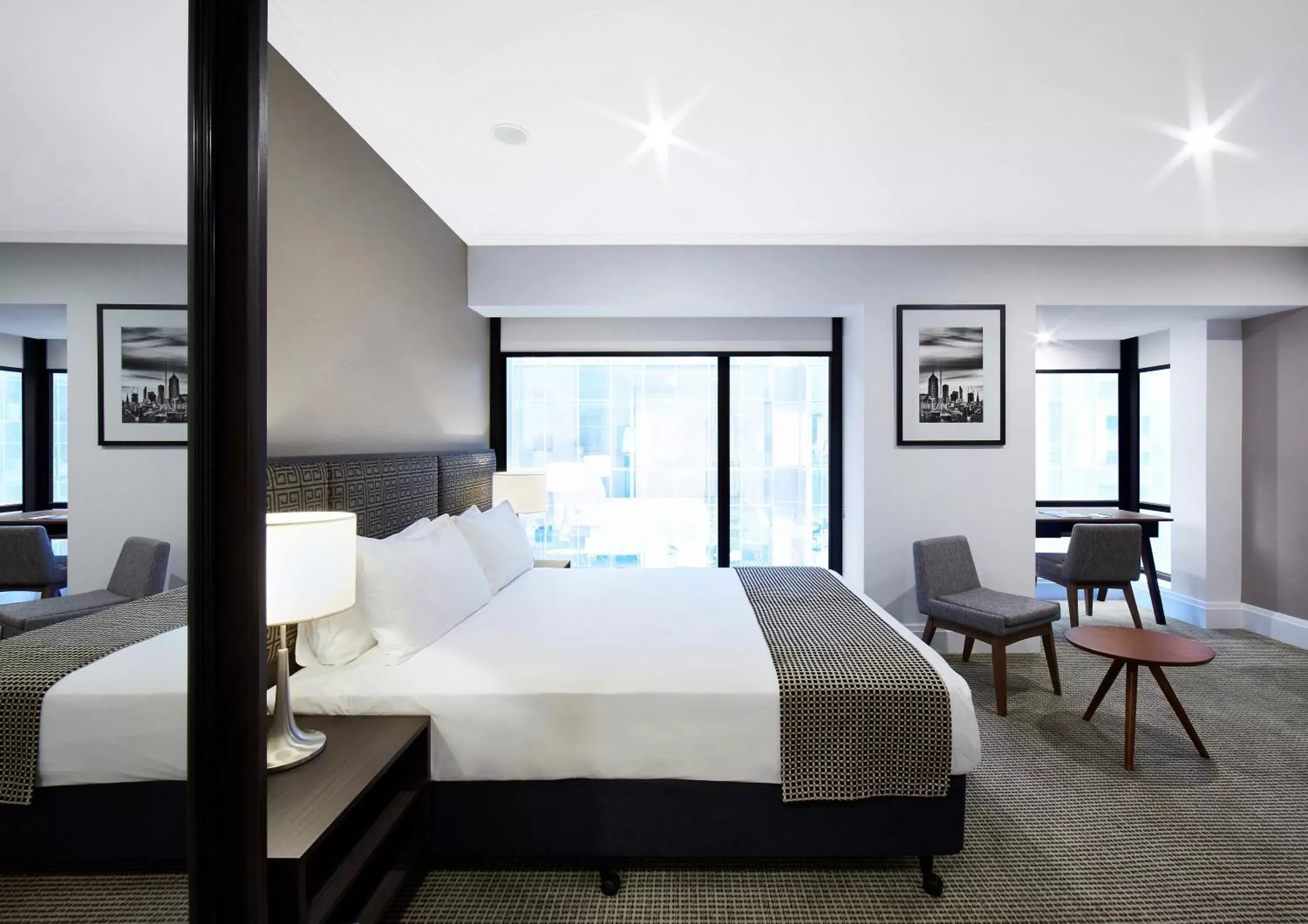 Bed, Room Photo in Stamford Plaza Melbourne