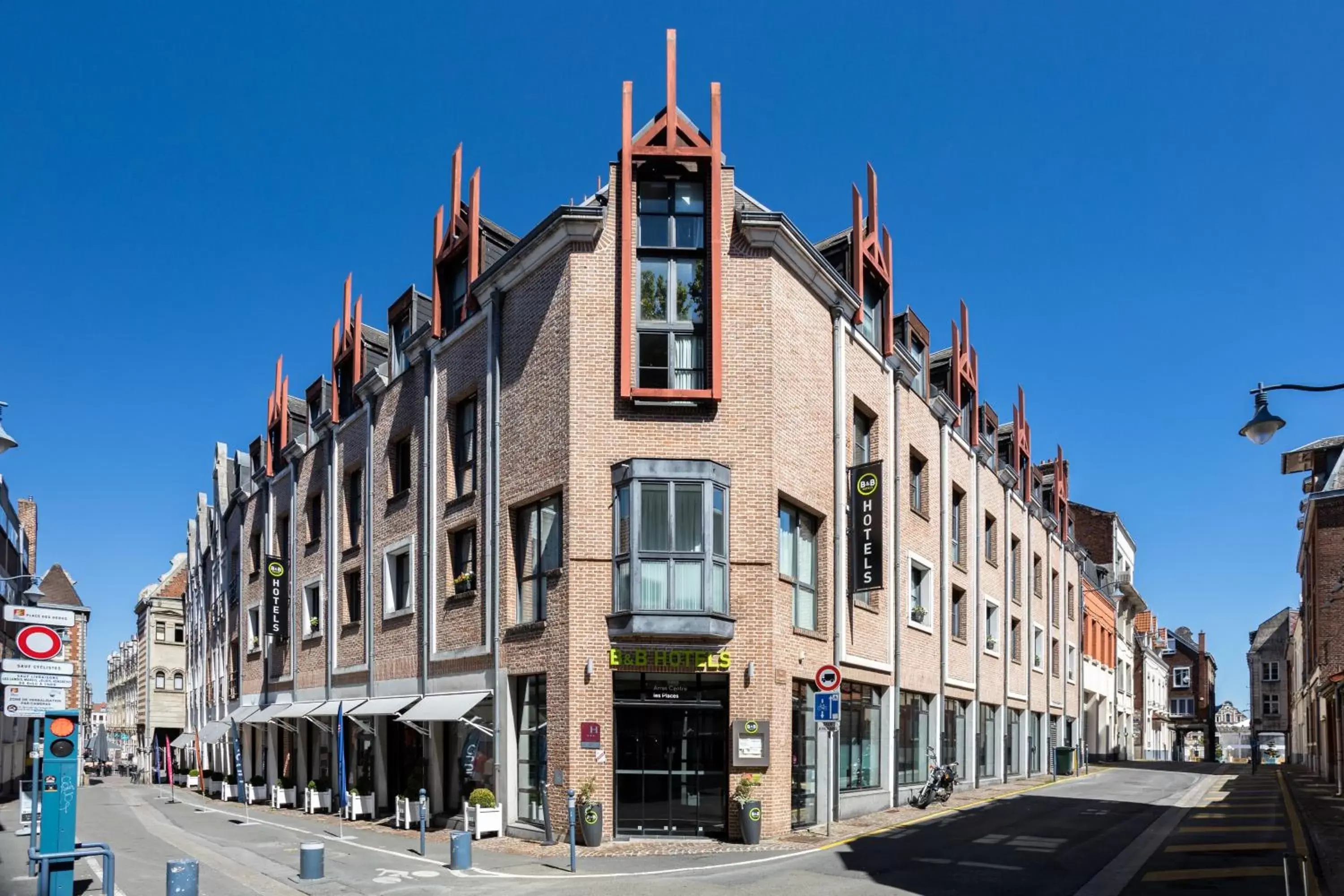 Property Building in B&B HOTEL Arras Centre Les Places