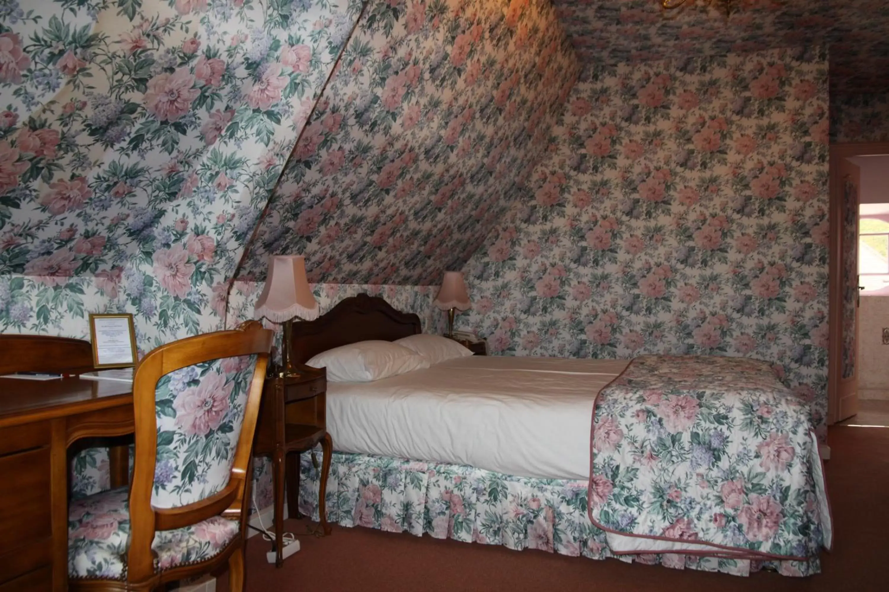 Bed in Château Des Bondons EI