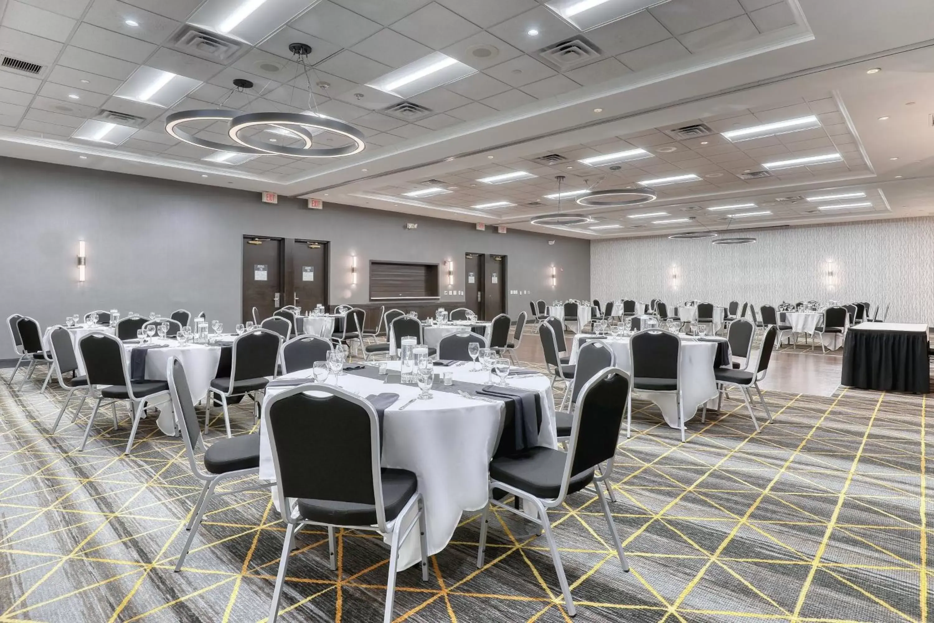 Banquet/Function facilities, Banquet Facilities in Holiday Inn Hotel & Suites Madison West, an IHG Hotel