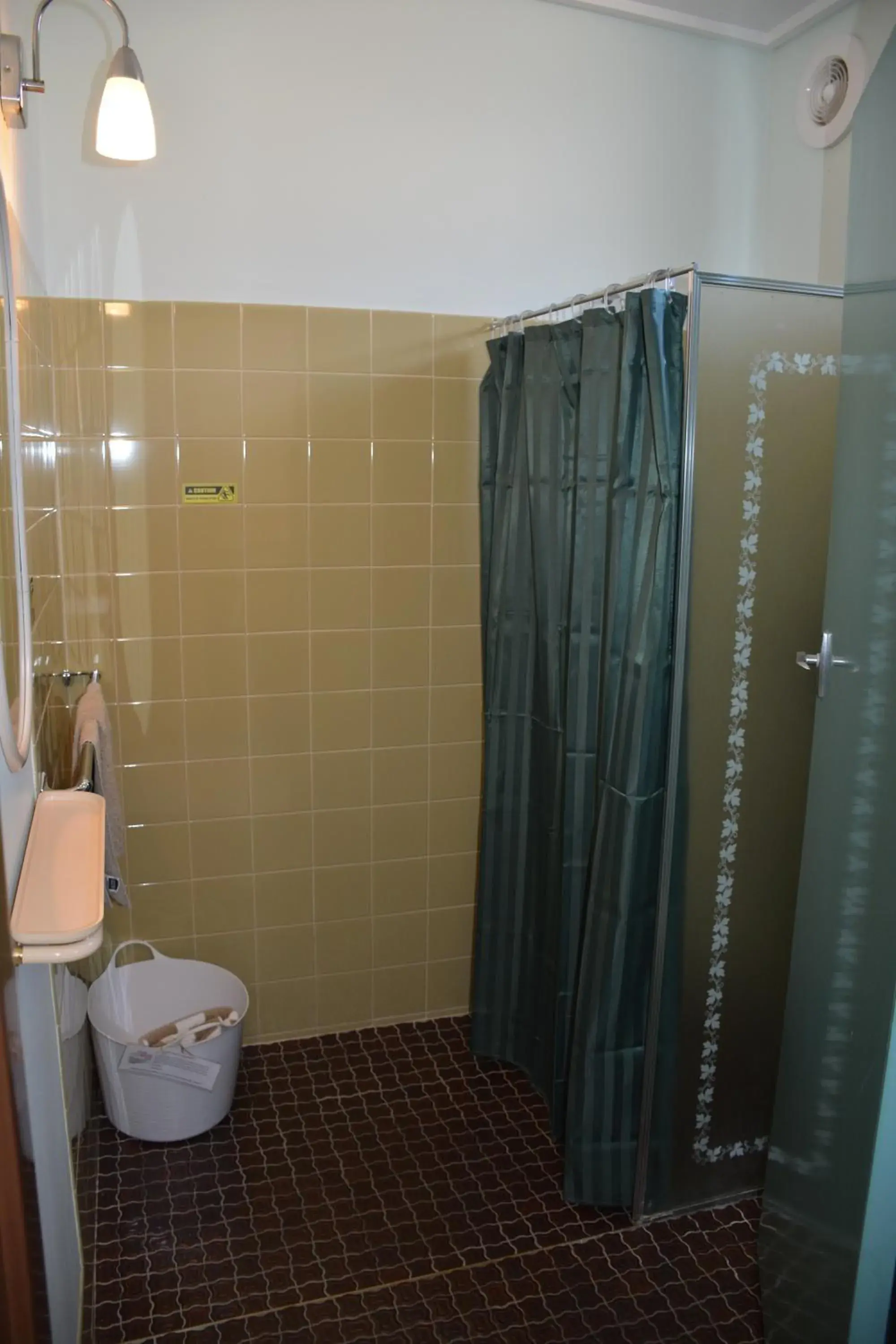 Bathroom in Angaston Vineyards Motel