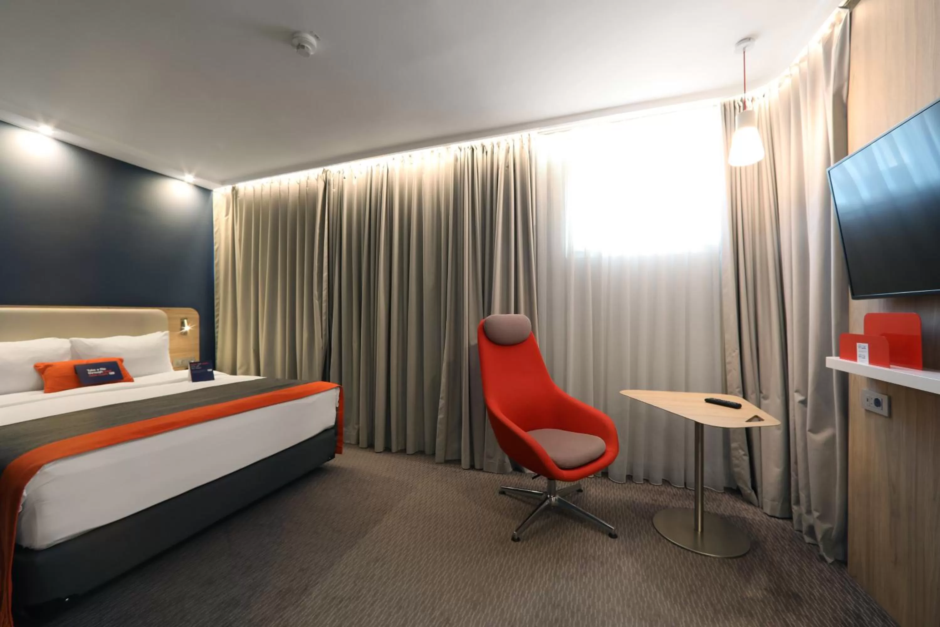 Photo of the whole room, Bed in Holiday Inn Express - Ljubljana by IHG