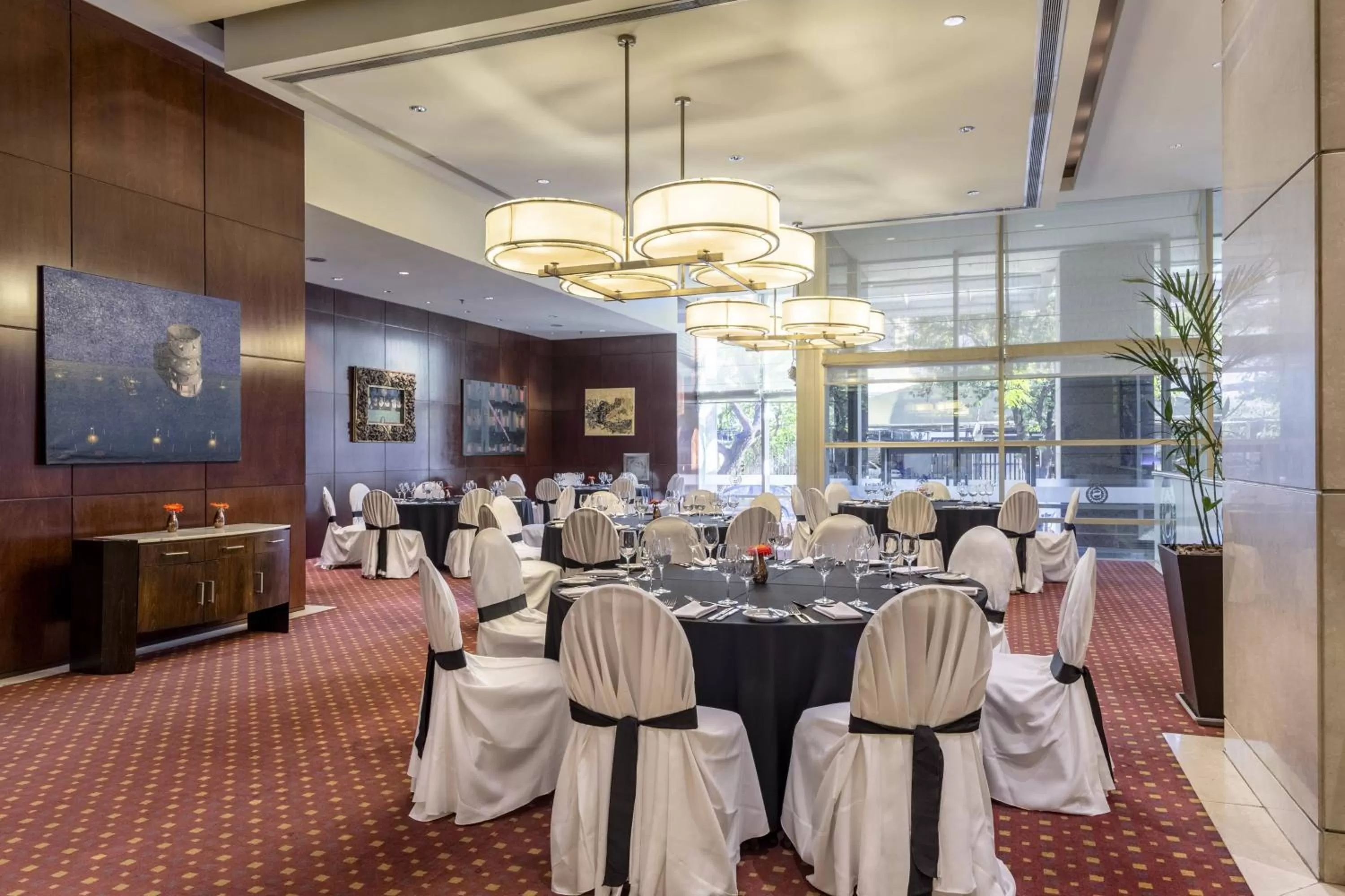 Restaurant/places to eat in Sheraton Mendoza Hotel