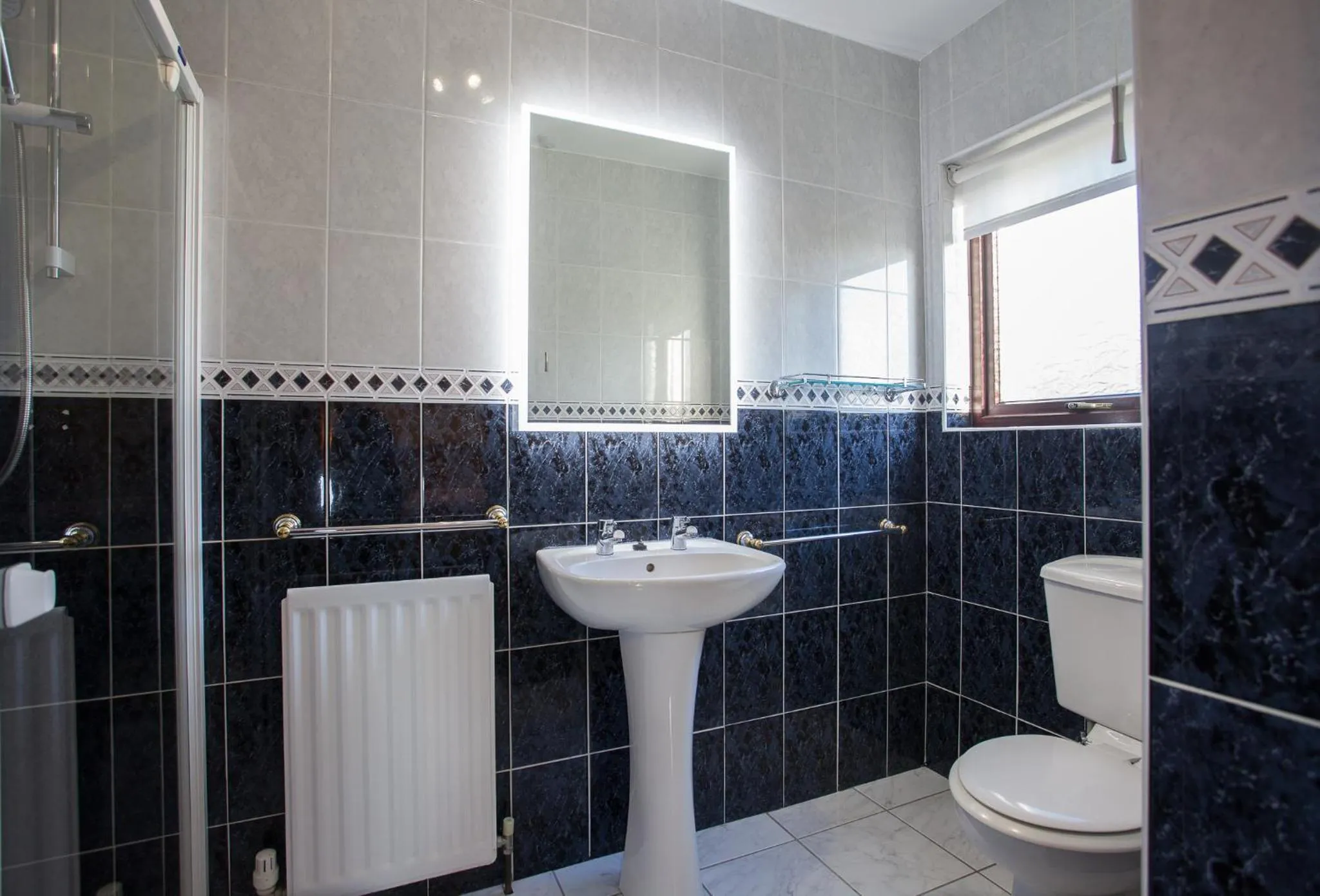 Bathroom in Keef Halla Country House