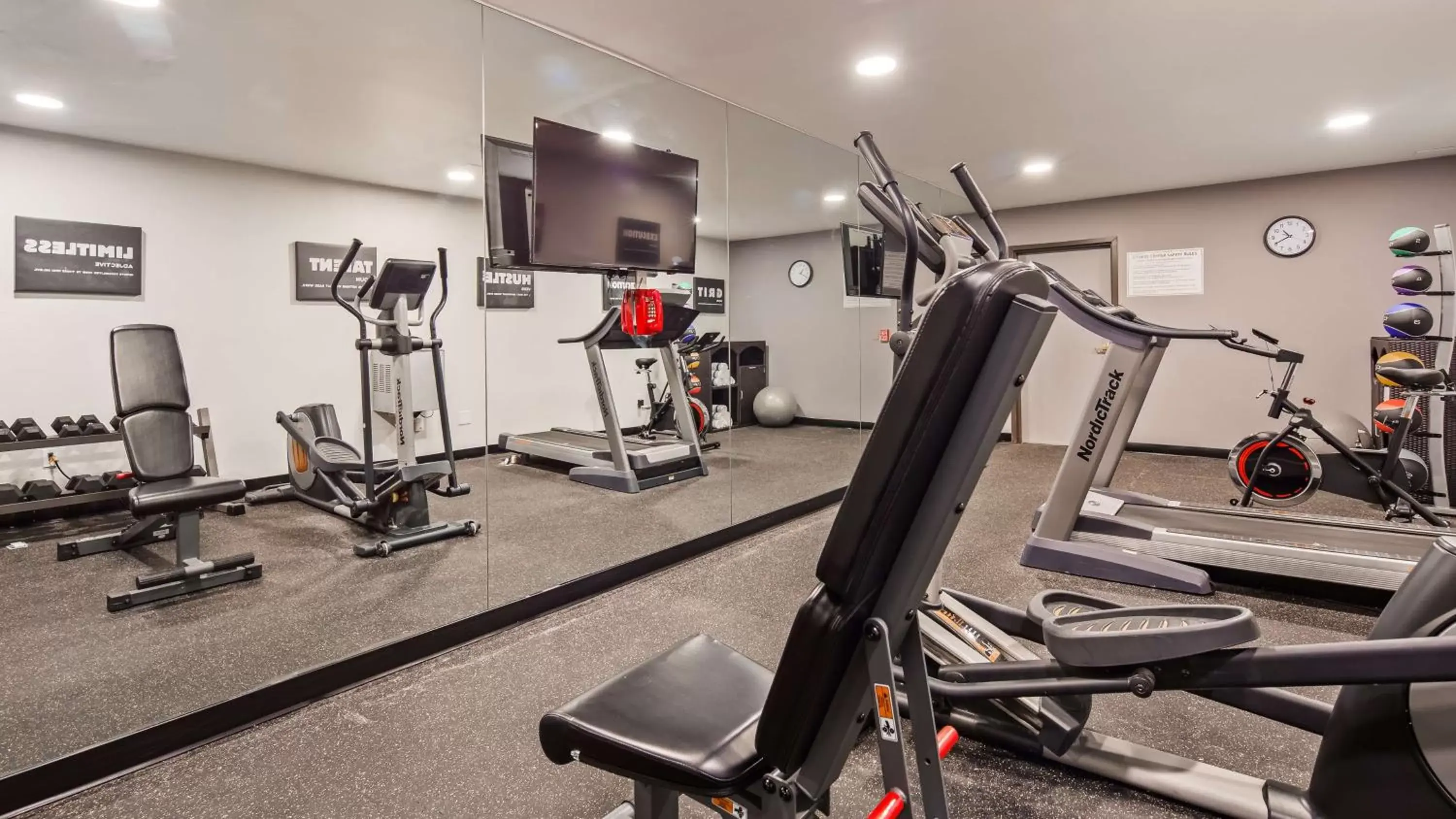 Fitness centre/facilities, Fitness Center/Facilities in Best Western West Valley Inn