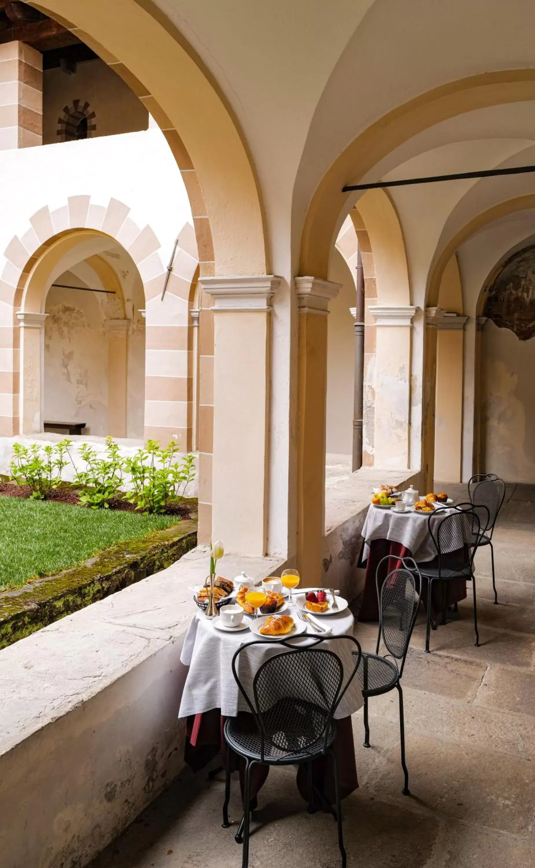 Restaurant/Places to Eat in Convento Boutique Hotel
