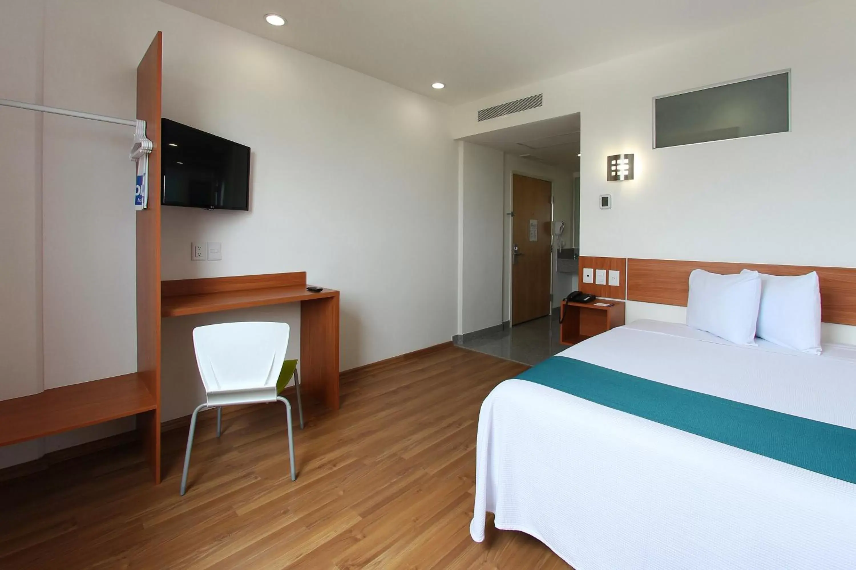 Lobby or reception, Bed in One Guadalajara Periferico Poniente Lobby or reception, Bed in One Guadalajara Periferico Poniente