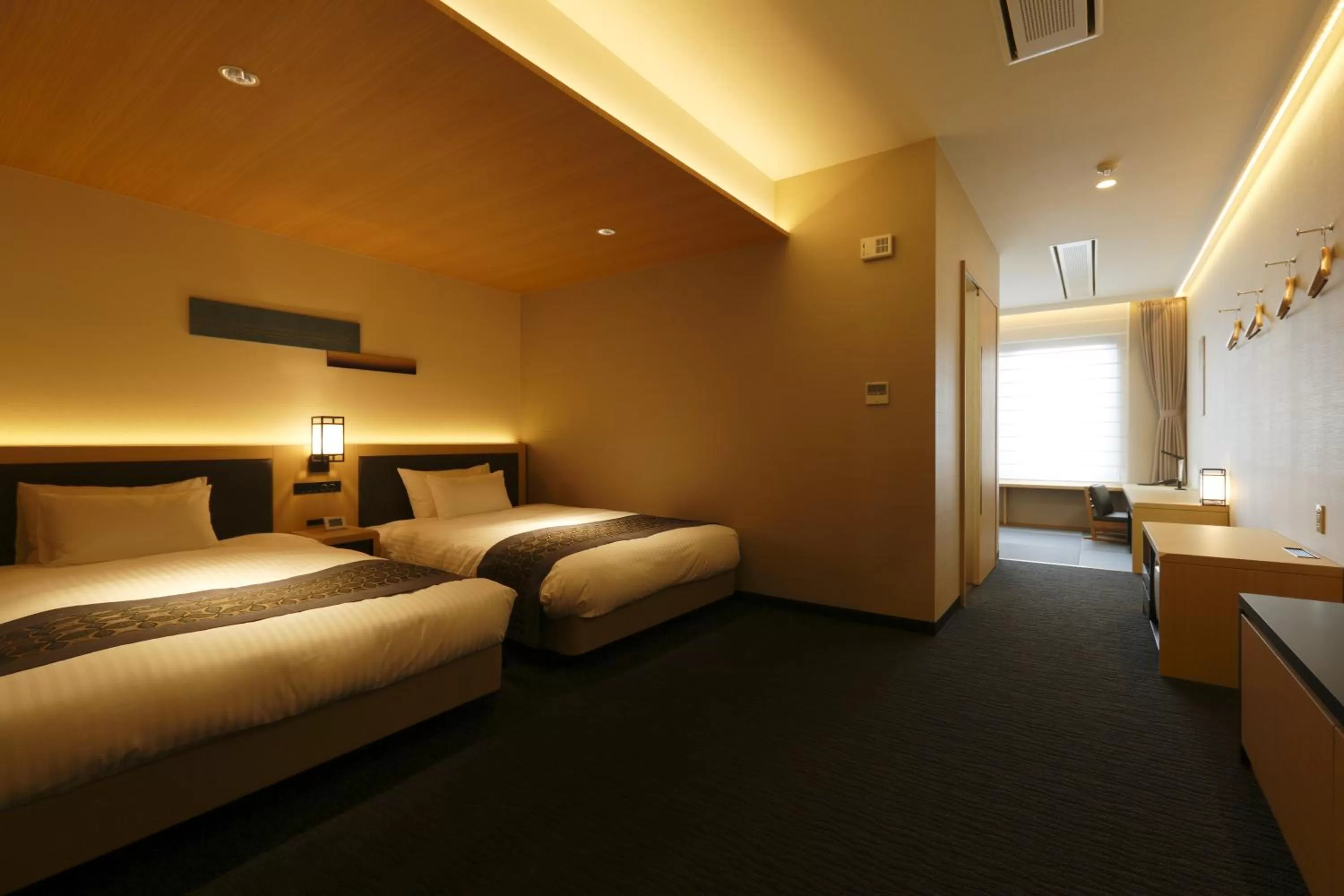 Photo of the whole room, Bed in Kanazawa Sainoniwa Hotel