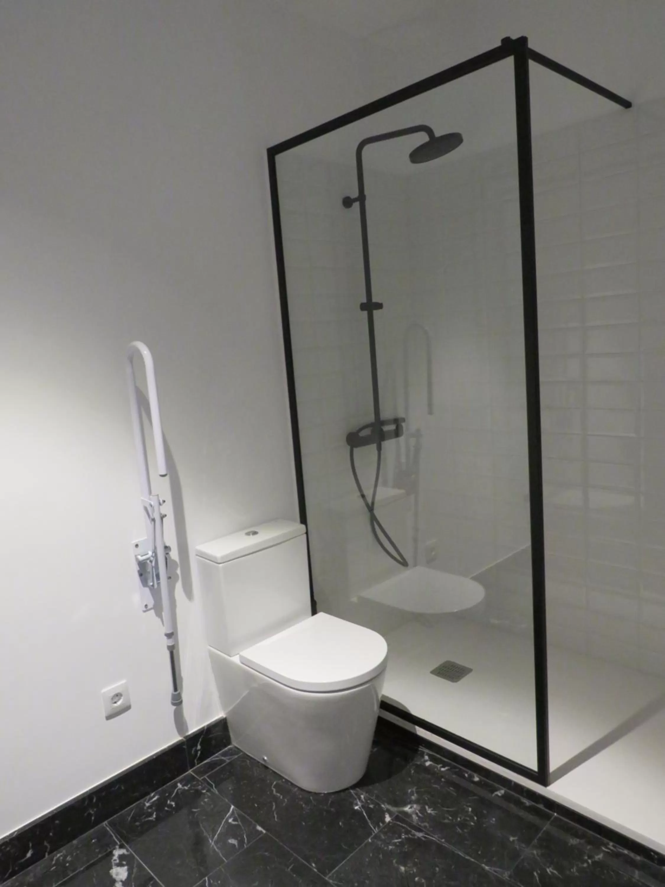 APARTAMENTOS ARMANYA 3