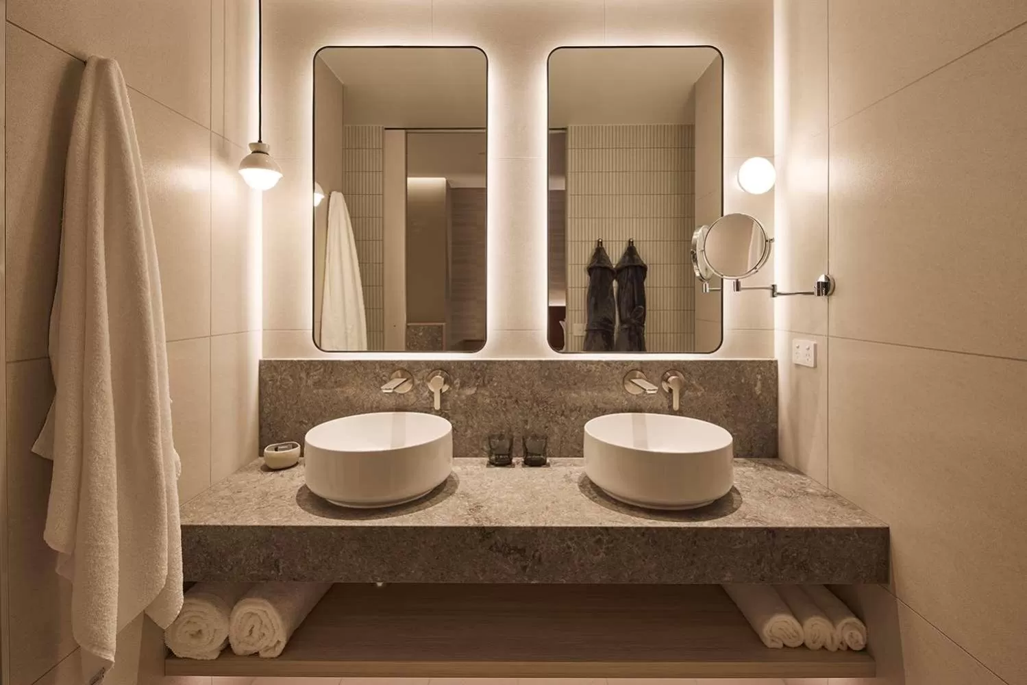 Bathroom in Rydges Melbourne