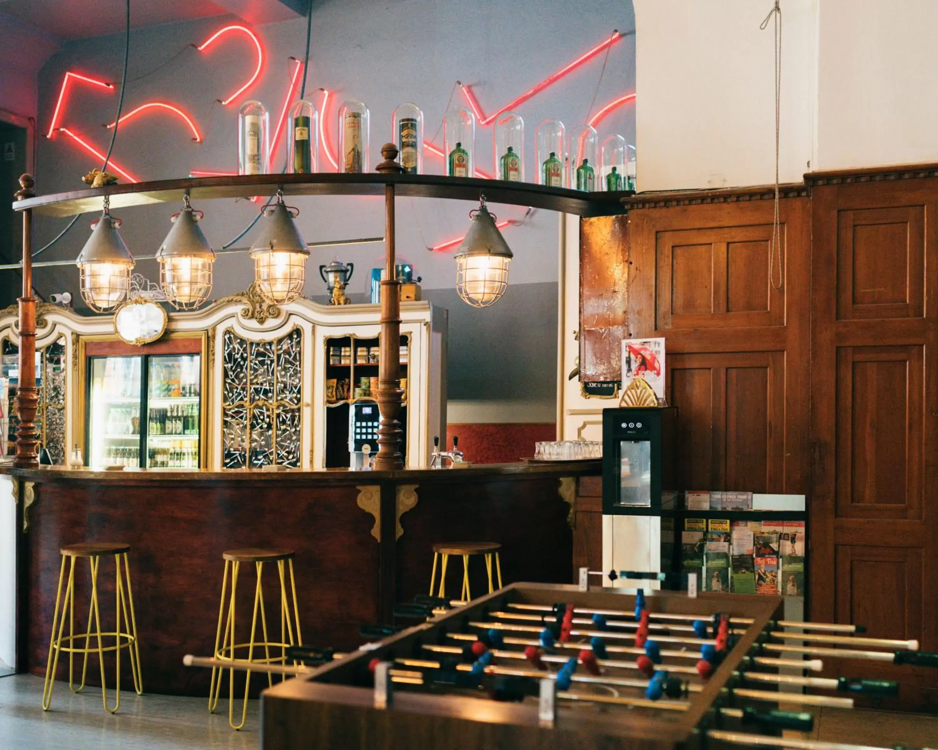 Restaurant/Places to Eat in Three Little Pigs Hostel Berlin