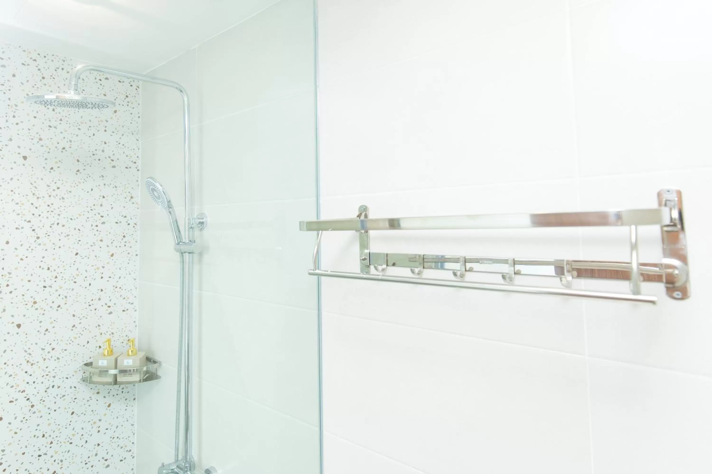 Shower in BOBO Boutique Hotel