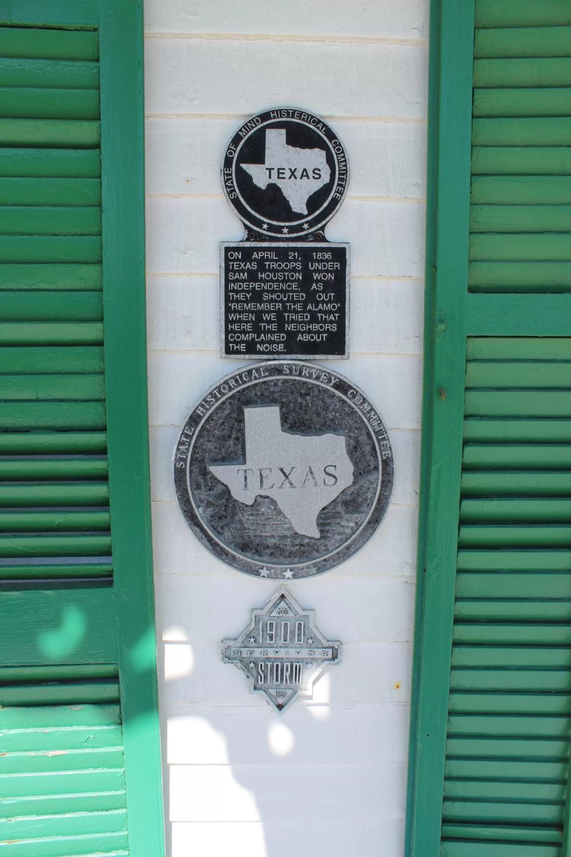 Logo/Certificate/Sign in The George Manor