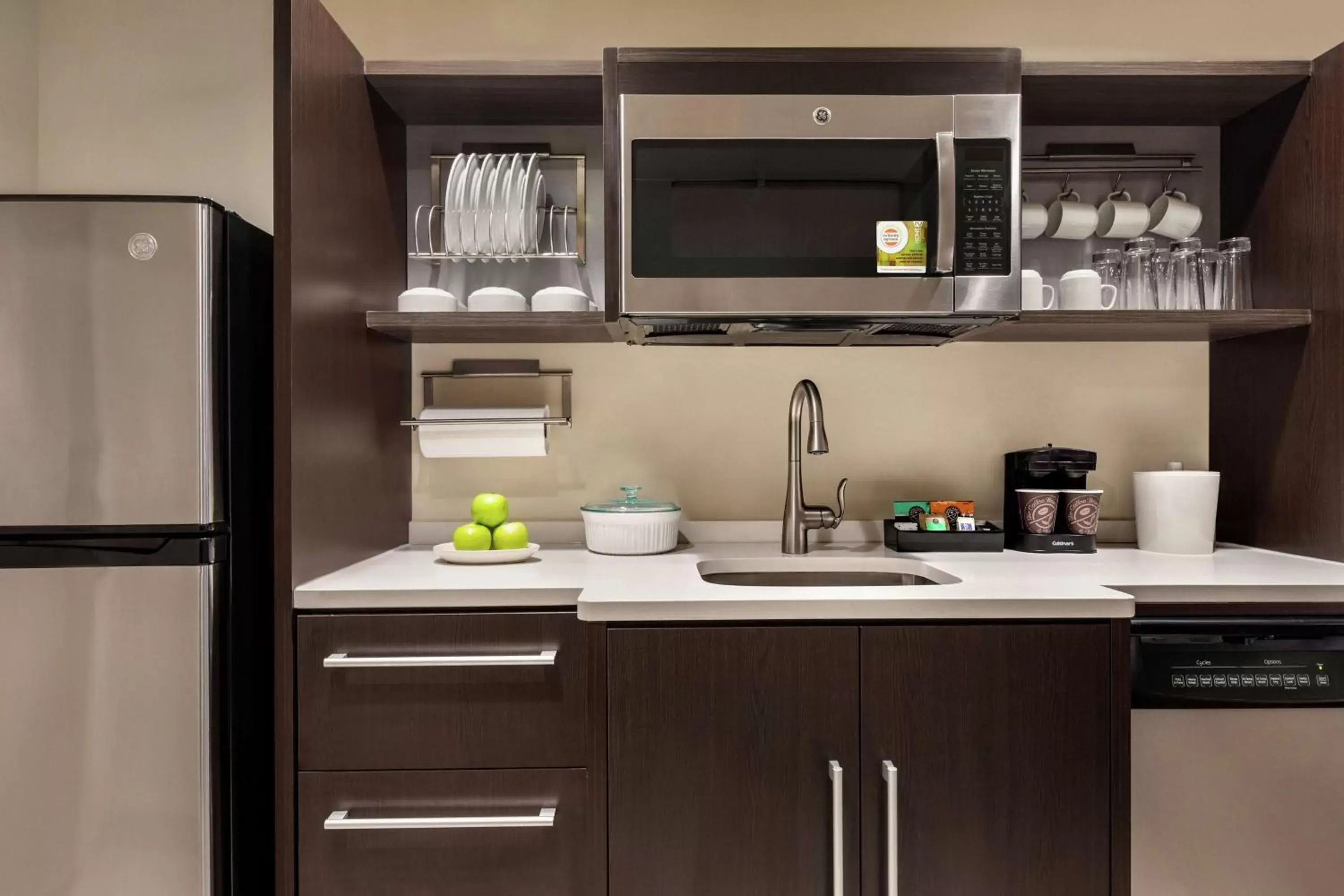 Kitchen or kitchenette, Kitchen/Kitchenette in Home2 Suites By Hilton San Antonio North Stone Oak