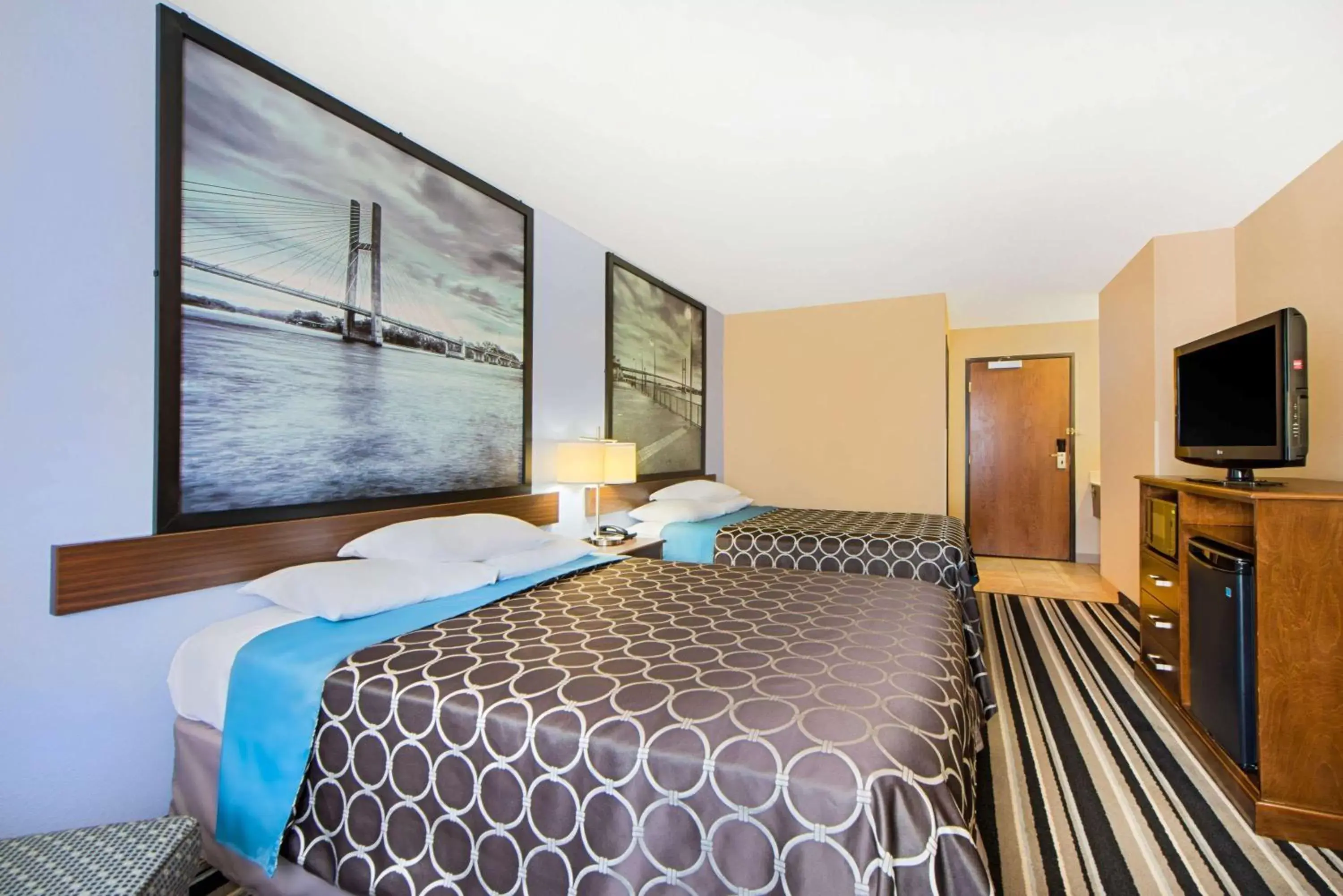 Queen Room with Two Queen Beds - Non-Smoking in Super 8 by Wyndham Fairfield Queen Room with Two Queen Beds - Non-Smoking in Super 8 by Wyndham Fairfield