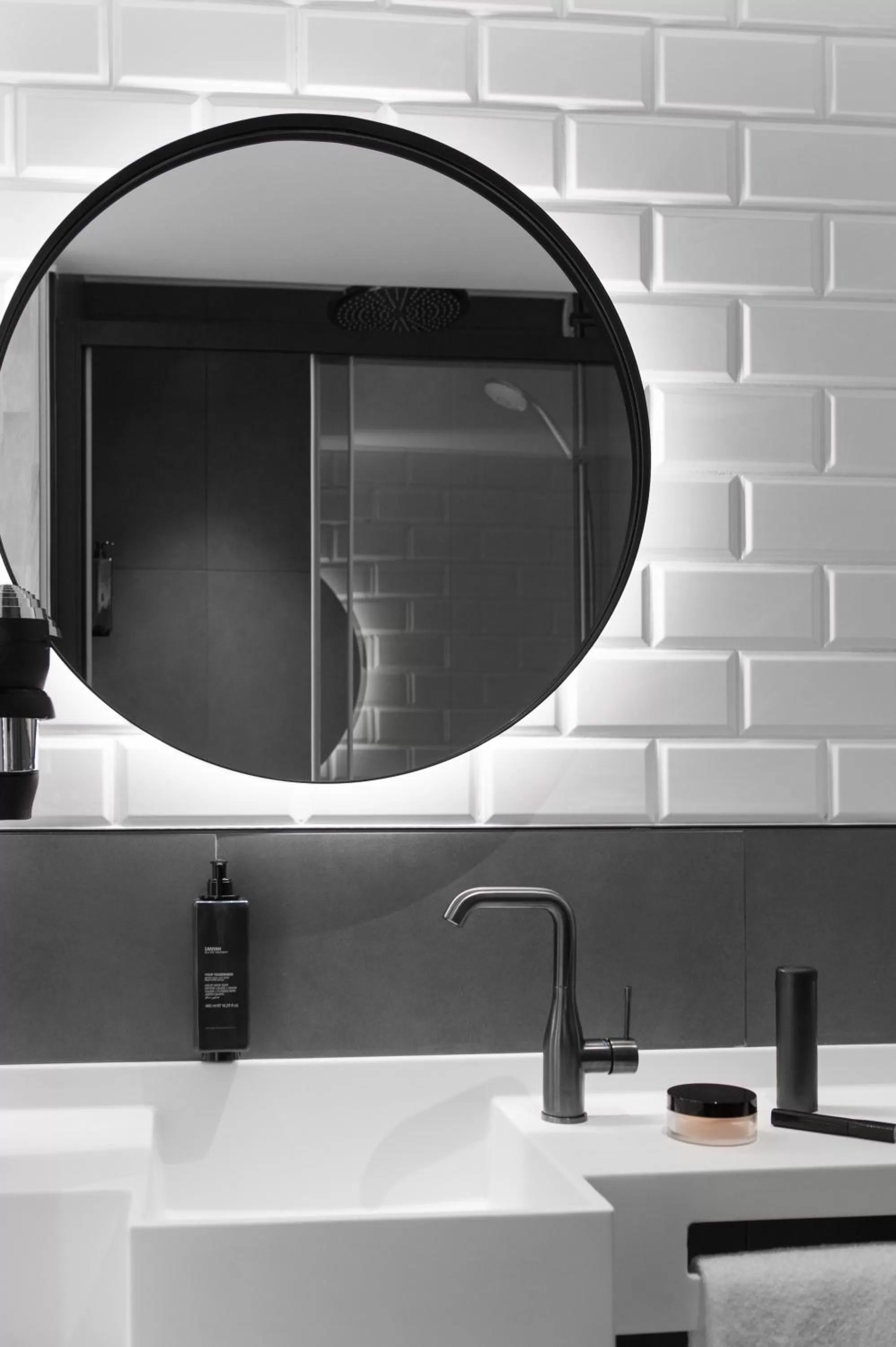 Bathroom in ibis Brussels Centre Chatelain