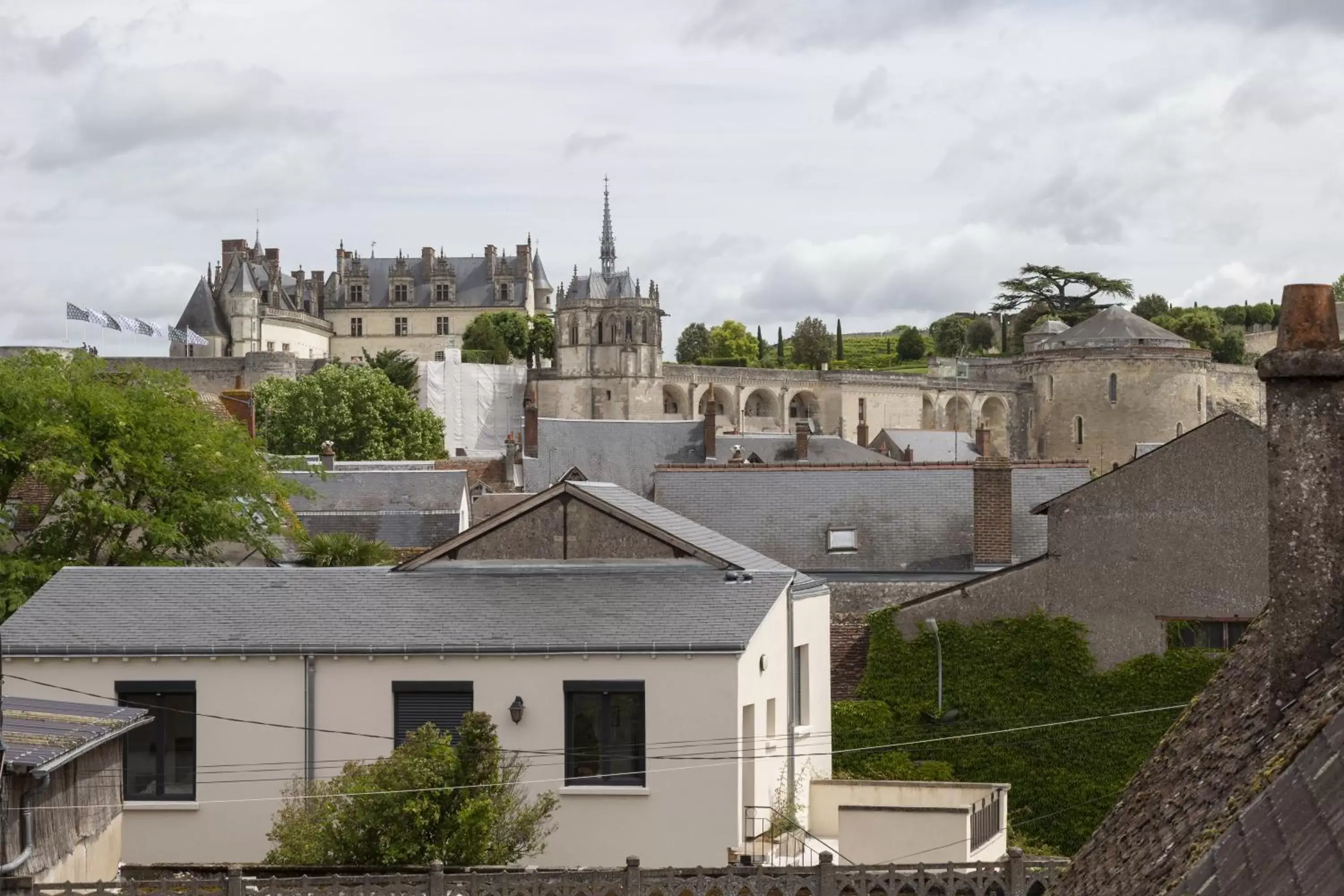 Landmark view in Logis Hôtel Restaurant Chaptal, Amboise