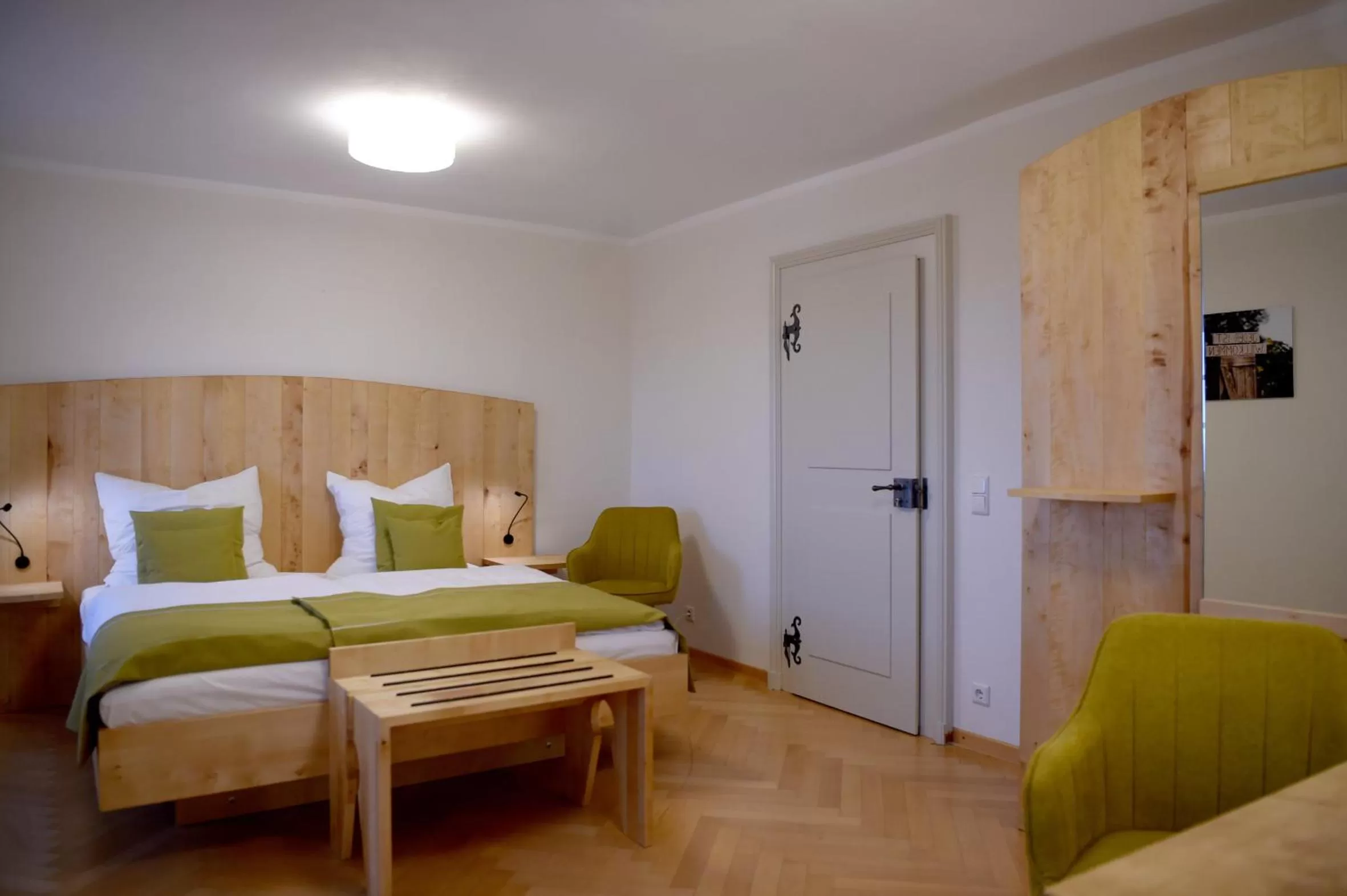 Photo of the whole room, Bed in Kloster Frauenberg