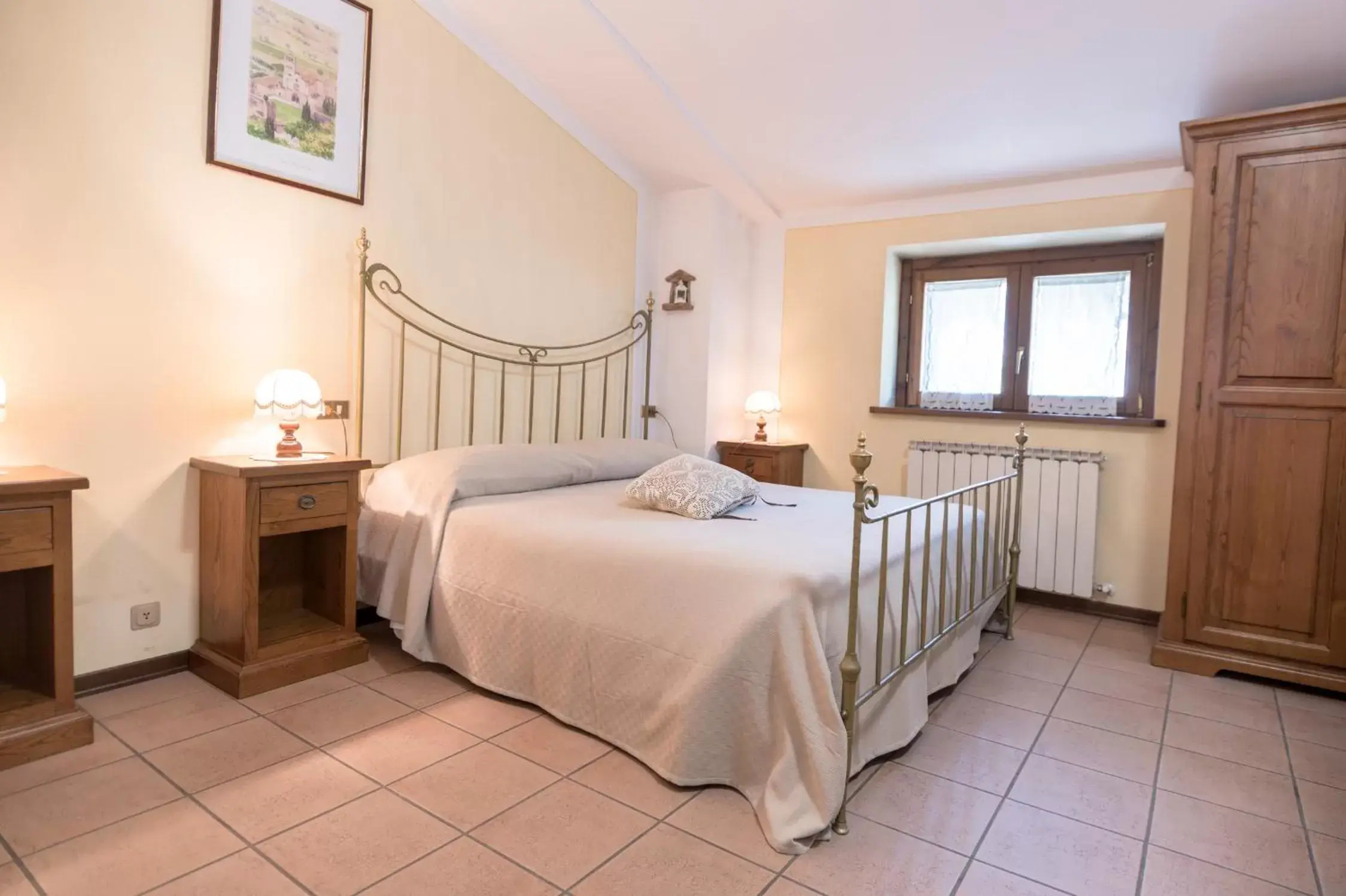 Photo of the whole room, Bed in La Piaggia