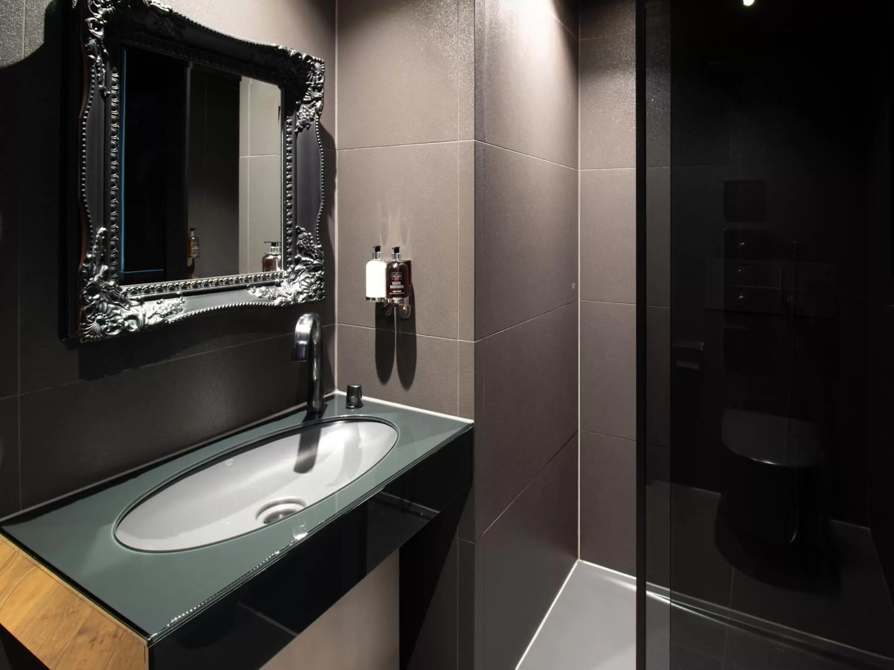 Shower, Bathroom in Bloc Hotel London Gatwick Airport