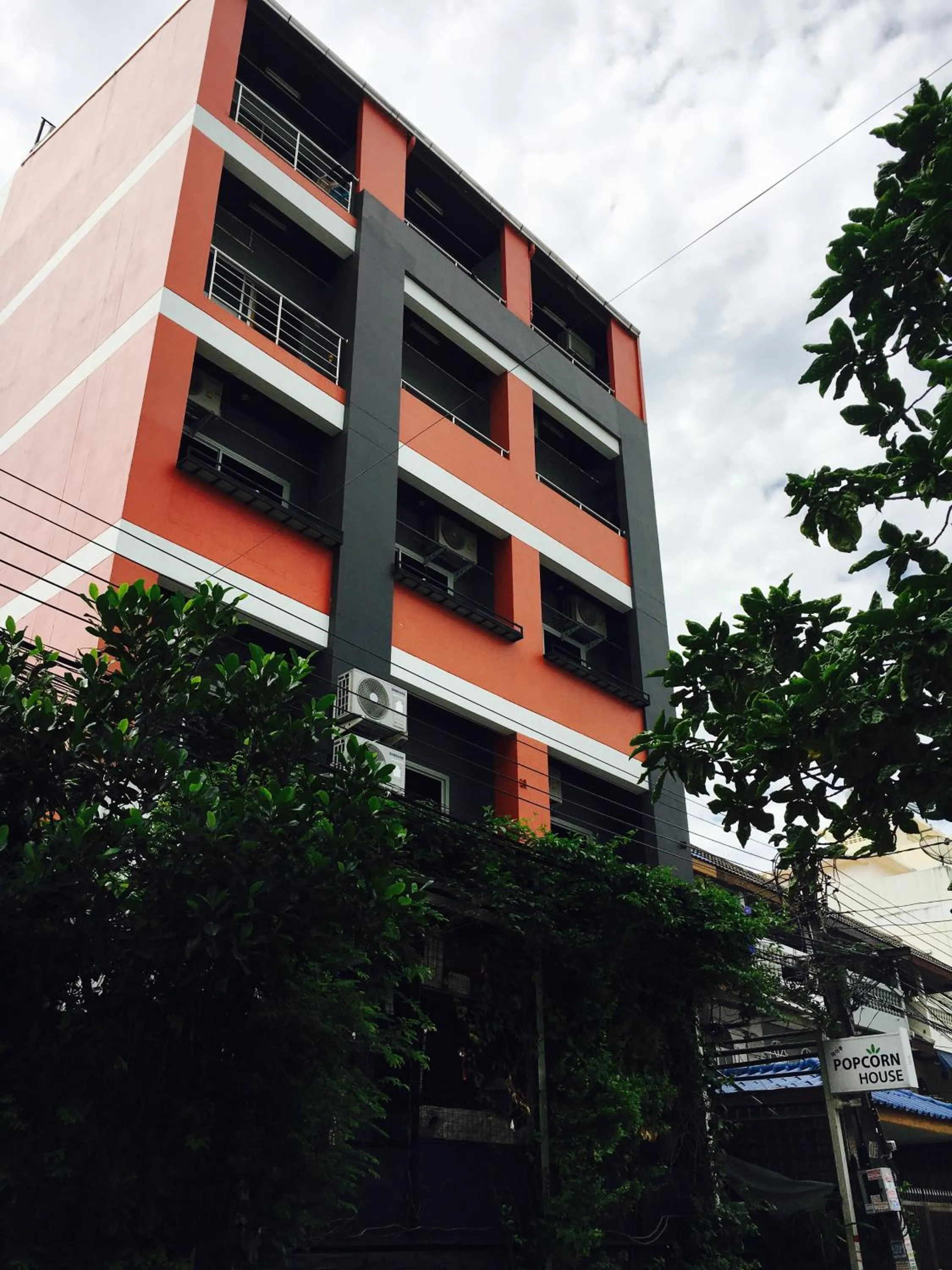 Facade/entrance in Popcorn House Ratchada