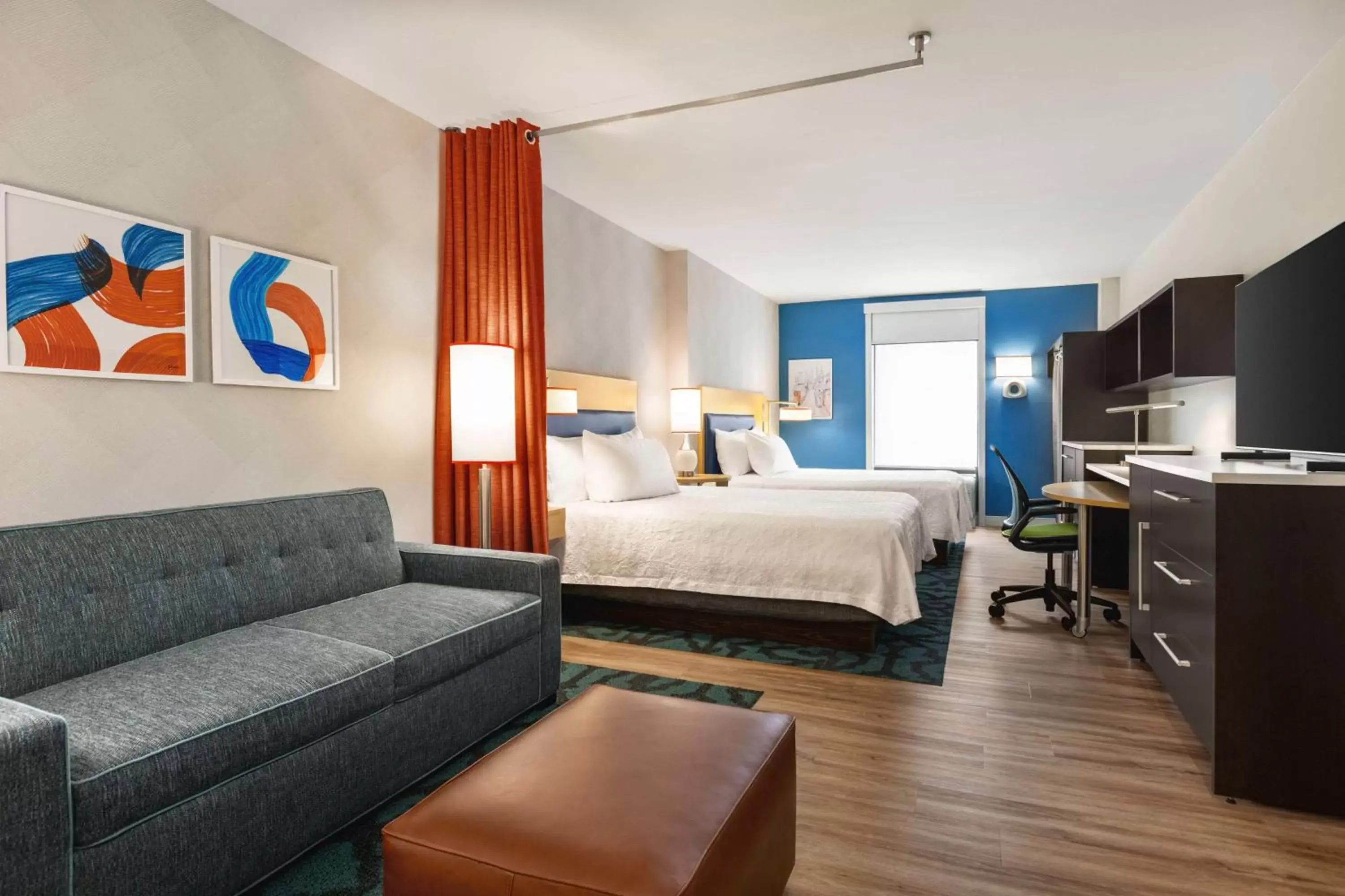 Bedroom in Home2 Suites Long Island City/Manhattan View