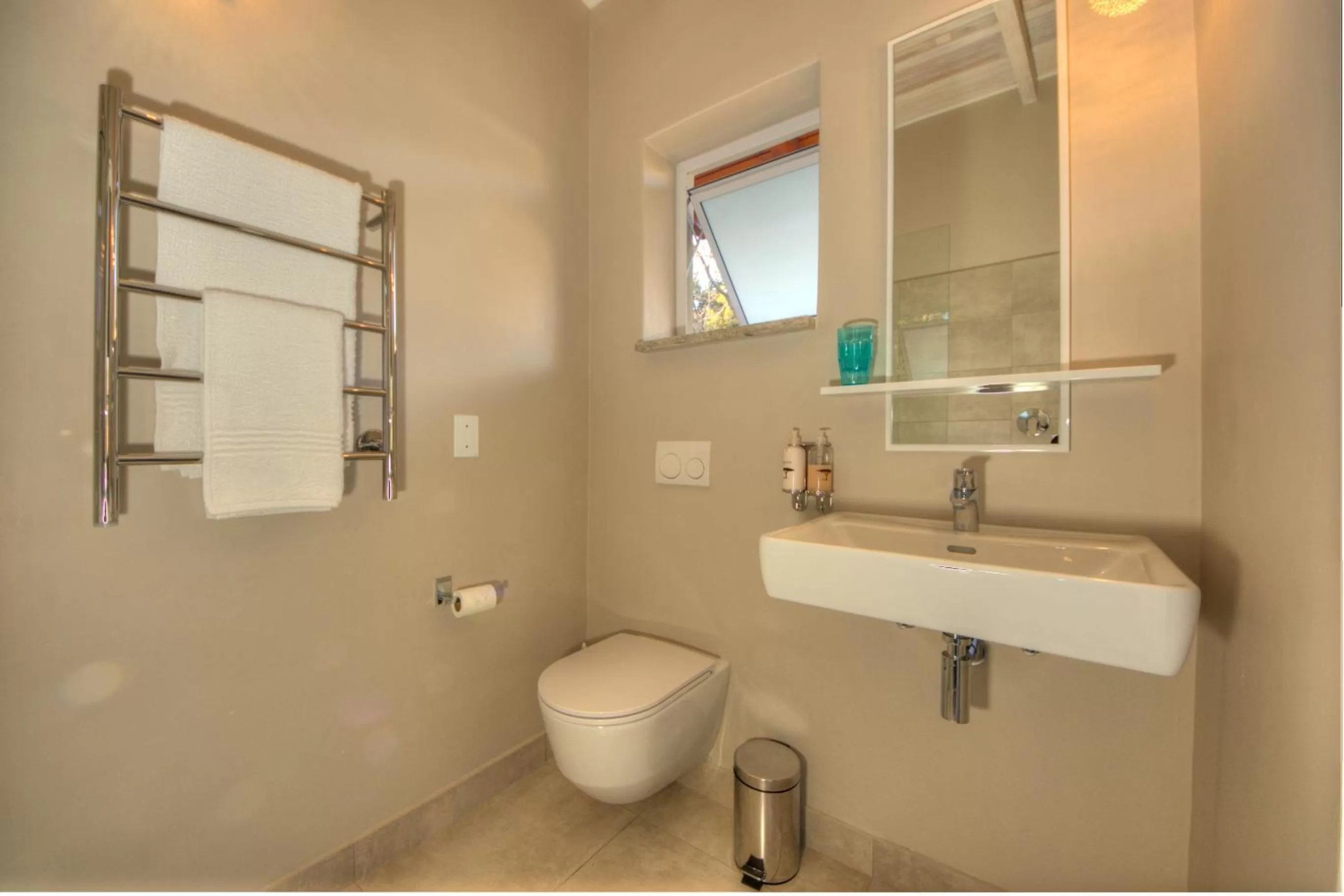 Bathroom in Amberhall Guesthouse