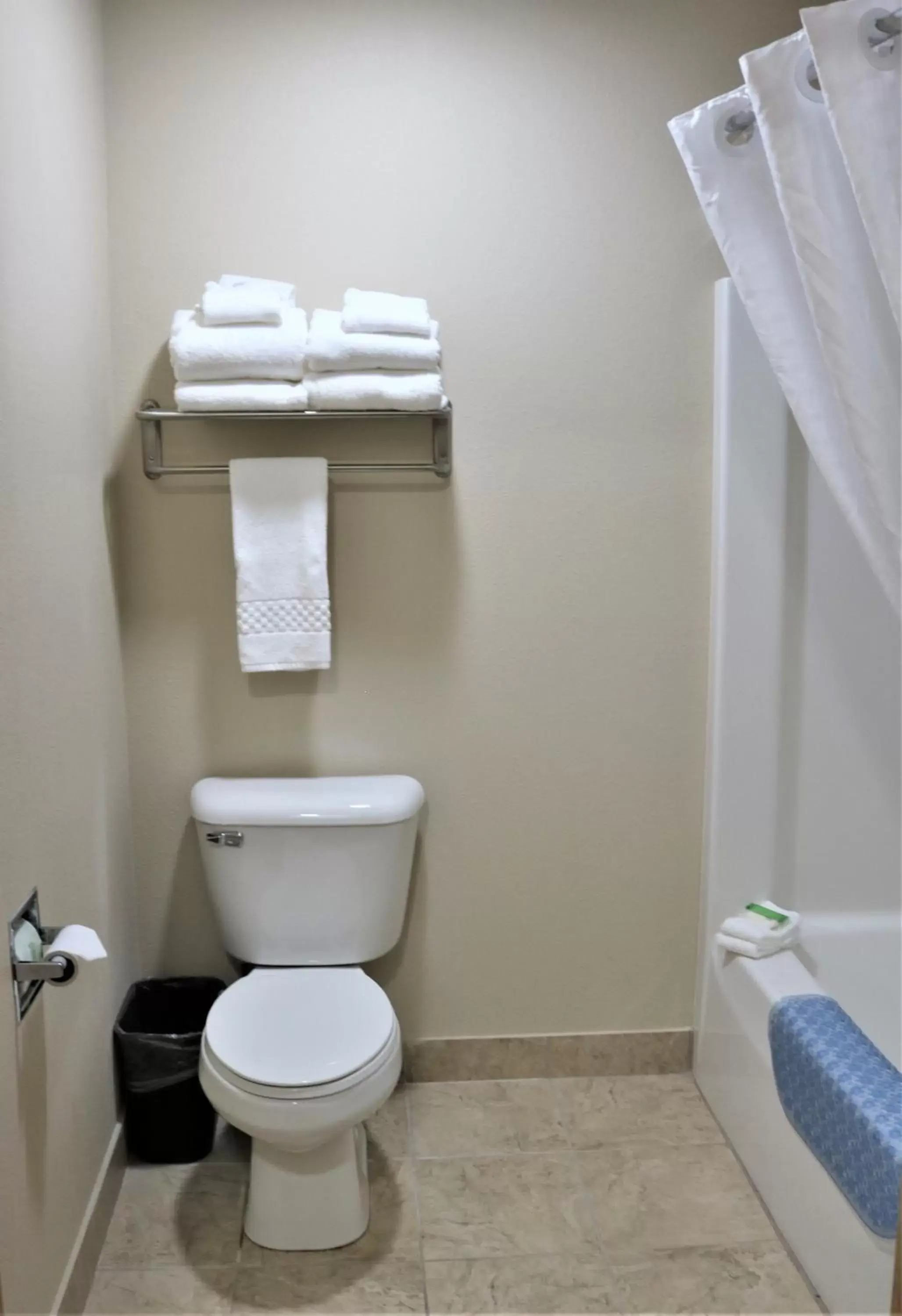 Bathroom in Rock Island Inn & Suites